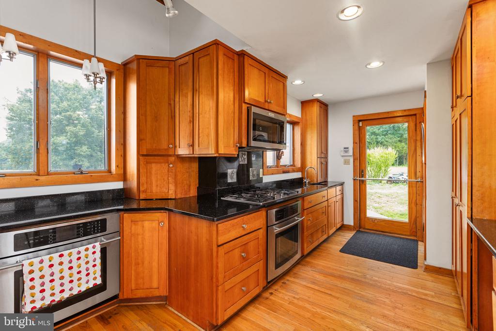 6119 BEACH RD, MIDLAND, Virginia 22728, 3 Bedrooms Bedrooms, ,2 BathroomsBathrooms,Residential,6119 BEACH RD,VAFQ2021888 MLS # VAFQ2021888 6119 BEACH RD, MIDLAND, Virginia 22728, 3 Bedrooms Bedrooms, ,2 BathroomsBathrooms,Residential,6119 BEACH RD,VAFQ2021888 MLS # VAFQ2021888