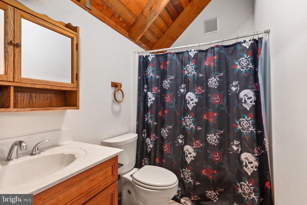 6119 BEACH RD, MIDLAND, Virginia 22728, 3 Bedrooms Bedrooms, ,2 BathroomsBathrooms,Residential,6119 BEACH RD,VAFQ2021888 MLS # VAFQ2021888 6119 BEACH RD, MIDLAND, Virginia 22728, 3 Bedrooms Bedrooms, ,2 BathroomsBathrooms,Residential,6119 BEACH RD,VAFQ2021888 MLS # VAFQ2021888