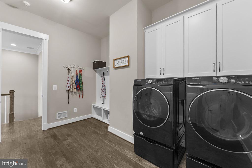 9801 THOROUGHBRED RD, WARRENTON, Virginia 20187, 4 Bedrooms Bedrooms, ,3 BathroomsBathrooms,Residential,9801 THOROUGHBRED RD,VAFQ2022040 MLS # VAFQ2022040 9801 THOROUGHBRED RD, WARRENTON, Virginia 20187, 4 Bedrooms Bedrooms, ,3 BathroomsBathrooms,Residential,9801 THOROUGHBRED RD,VAFQ2022040 MLS # VAFQ2022040