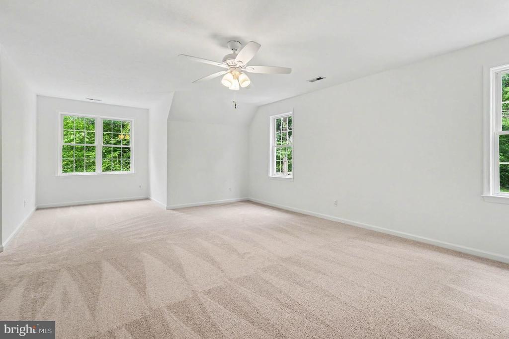 13421 FOX CHASE LN, SPOTSYLVANIA, Virginia 22553, 5 Bedrooms Bedrooms, ,3 BathroomsBathrooms,Residential,13421 FOX CHASE LN,VASP2042200 MLS # VASP2042200 13421 FOX CHASE LN, SPOTSYLVANIA, Virginia 22553, 5 Bedrooms Bedrooms, ,3 BathroomsBathrooms,Residential,13421 FOX CHASE LN,VASP2042200 MLS # VASP2042200