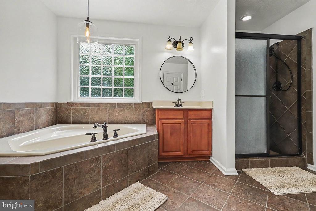 13421 FOX CHASE LN, SPOTSYLVANIA, Virginia 22553, 5 Bedrooms Bedrooms, ,3 BathroomsBathrooms,Residential,13421 FOX CHASE LN,VASP2042200 MLS # VASP2042200 13421 FOX CHASE LN, SPOTSYLVANIA, Virginia 22553, 5 Bedrooms Bedrooms, ,3 BathroomsBathrooms,Residential,13421 FOX CHASE LN,VASP2042200 MLS # VASP2042200