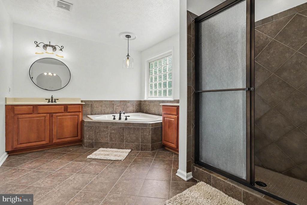 13421 FOX CHASE LN, SPOTSYLVANIA, Virginia 22553, 5 Bedrooms Bedrooms, ,3 BathroomsBathrooms,Residential,13421 FOX CHASE LN,VASP2042200 MLS # VASP2042200 13421 FOX CHASE LN, SPOTSYLVANIA, Virginia 22553, 5 Bedrooms Bedrooms, ,3 BathroomsBathrooms,Residential,13421 FOX CHASE LN,VASP2042200 MLS # VASP2042200