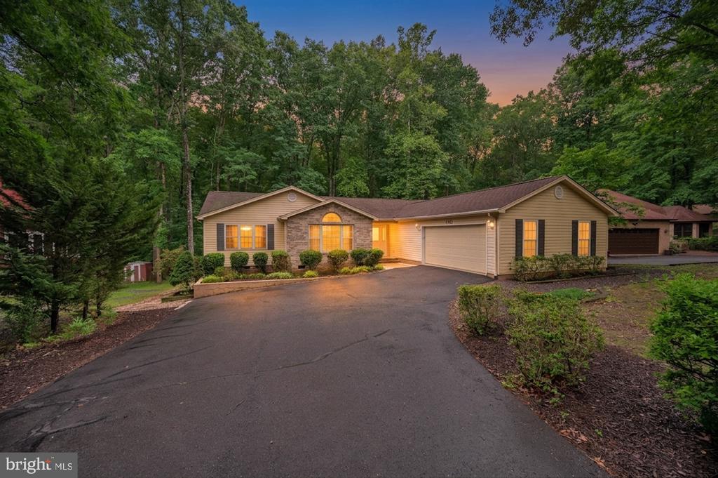 1011 EASTOVER PKWY, LOCUST GROVE, Virginia 22508, 3 Bedrooms Bedrooms, ,2 BathroomsBathrooms,Residential,1011 EASTOVER PKWY,VAOR2014238 MLS # VAOR2014238 1011 EASTOVER PKWY, LOCUST GROVE, Virginia 22508, 3 Bedrooms Bedrooms, ,2 BathroomsBathrooms,Residential,1011 EASTOVER PKWY,VAOR2014238 MLS # VAOR2014238