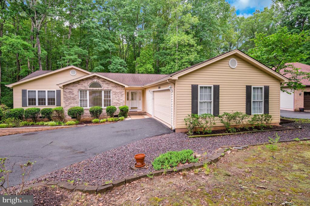 1011 EASTOVER PKWY, LOCUST GROVE, Virginia 22508, 3 Bedrooms Bedrooms, ,2 BathroomsBathrooms,Residential,1011 EASTOVER PKWY,VAOR2014238 MLS # VAOR2014238 1011 EASTOVER PKWY, LOCUST GROVE, Virginia 22508, 3 Bedrooms Bedrooms, ,2 BathroomsBathrooms,Residential,1011 EASTOVER PKWY,VAOR2014238 MLS # VAOR2014238