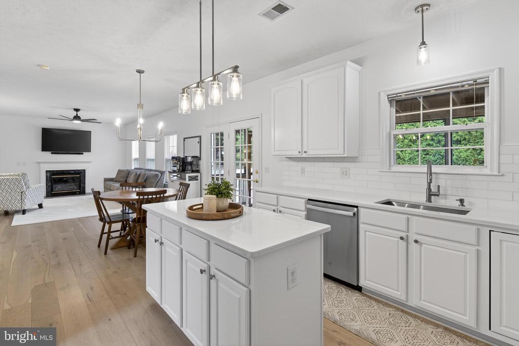 242 FOX CHASE ST, WARRENTON, Virginia 20186, 4 Bedrooms Bedrooms, ,3 BathroomsBathrooms,Residential,242 FOX CHASE ST,VAFQ2022232 MLS # VAFQ2022232 242 FOX CHASE ST, WARRENTON, Virginia 20186, 4 Bedrooms Bedrooms, ,3 BathroomsBathrooms,Residential,242 FOX CHASE ST,VAFQ2022232 MLS # VAFQ2022232