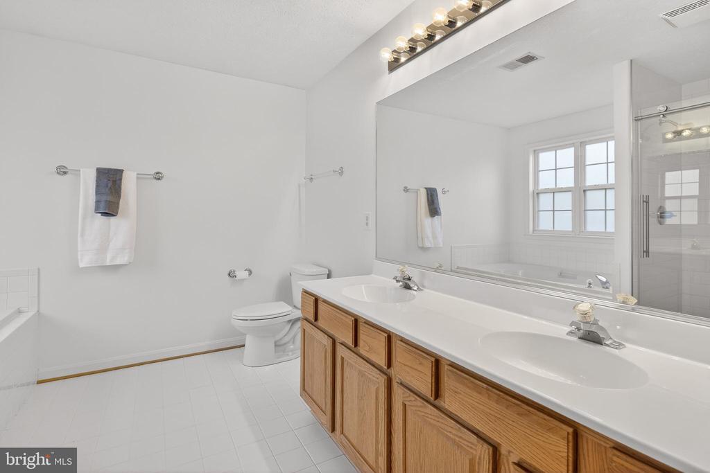 242 FOX CHASE ST, WARRENTON, Virginia 20186, 4 Bedrooms Bedrooms, ,3 BathroomsBathrooms,Residential,242 FOX CHASE ST,VAFQ2022232 MLS # VAFQ2022232 242 FOX CHASE ST, WARRENTON, Virginia 20186, 4 Bedrooms Bedrooms, ,3 BathroomsBathrooms,Residential,242 FOX CHASE ST,VAFQ2022232 MLS # VAFQ2022232