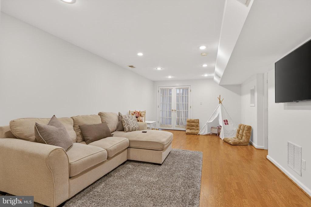 242 FOX CHASE ST, WARRENTON, Virginia 20186, 4 Bedrooms Bedrooms, ,3 BathroomsBathrooms,Residential,242 FOX CHASE ST,VAFQ2022232 MLS # VAFQ2022232 242 FOX CHASE ST, WARRENTON, Virginia 20186, 4 Bedrooms Bedrooms, ,3 BathroomsBathrooms,Residential,242 FOX CHASE ST,VAFQ2022232 MLS # VAFQ2022232