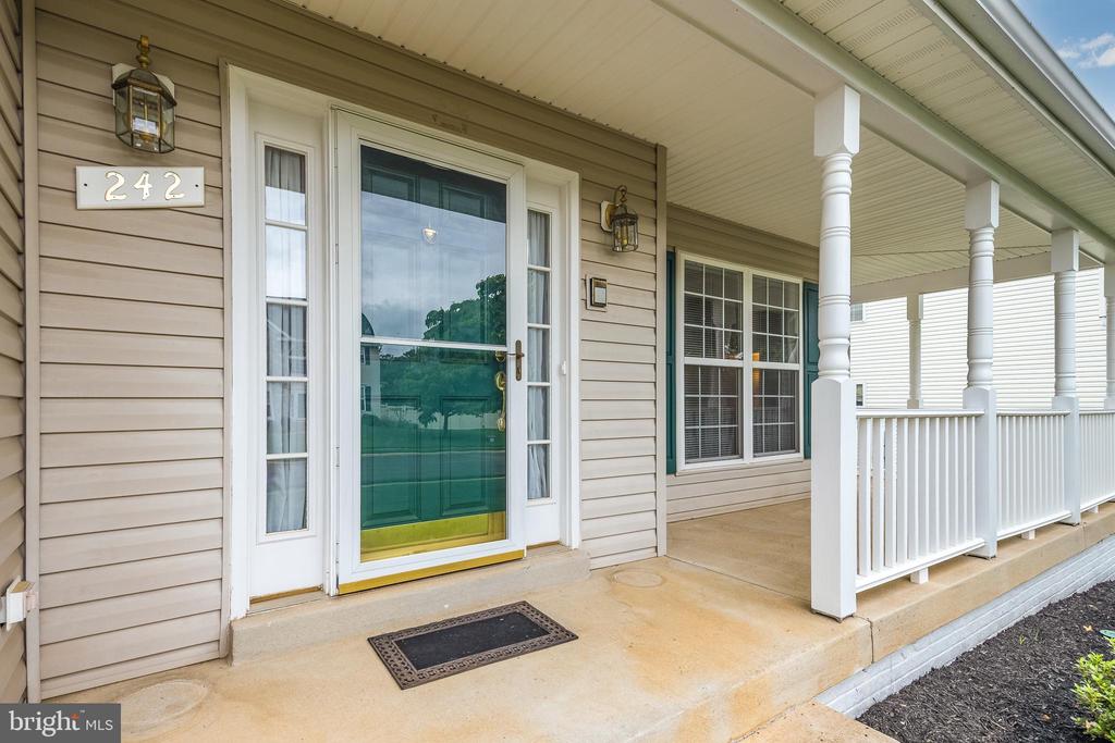 242 FOX CHASE ST, WARRENTON, Virginia 20186, 4 Bedrooms Bedrooms, ,3 BathroomsBathrooms,Residential,242 FOX CHASE ST,VAFQ2022232 MLS # VAFQ2022232 242 FOX CHASE ST, WARRENTON, Virginia 20186, 4 Bedrooms Bedrooms, ,3 BathroomsBathrooms,Residential,242 FOX CHASE ST,VAFQ2022232 MLS # VAFQ2022232