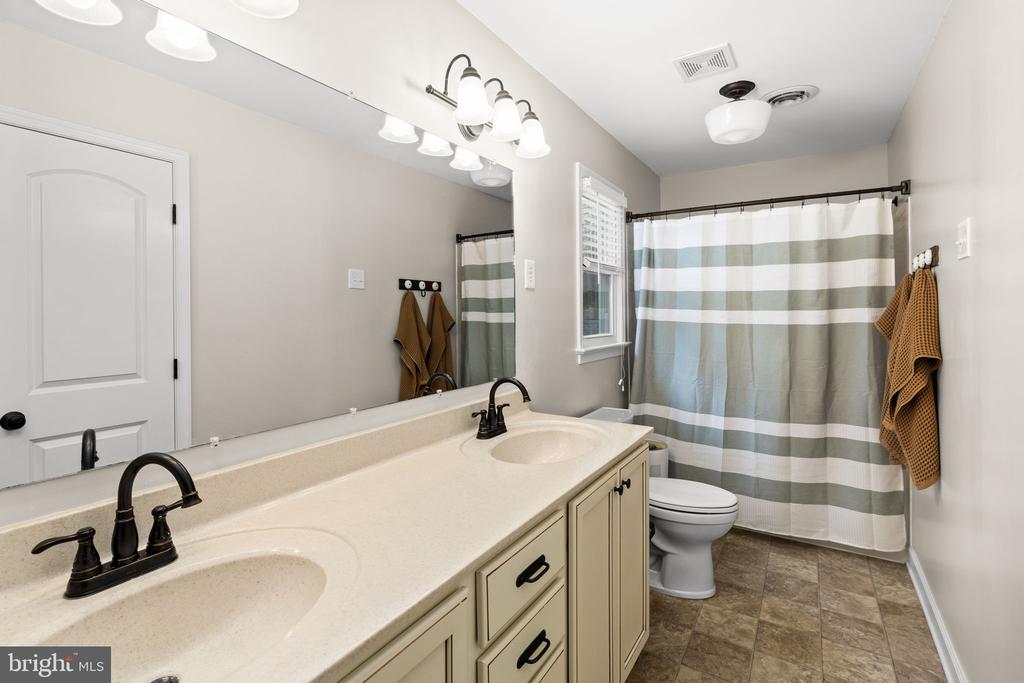 706 PLEASANTS DR, FREDERICKSBURG, Virginia 22407, 3 Bedrooms Bedrooms, ,2 BathroomsBathrooms,Residential,MILL GARDEN,706 PLEASANTS DR,VASP2042318 MLS # VASP2042318 706 PLEASANTS DR, FREDERICKSBURG, Virginia 22407, 3 Bedrooms Bedrooms, ,2 BathroomsBathrooms,Residential,MILL GARDEN,706 PLEASANTS DR,VASP2042318 MLS # VASP2042318