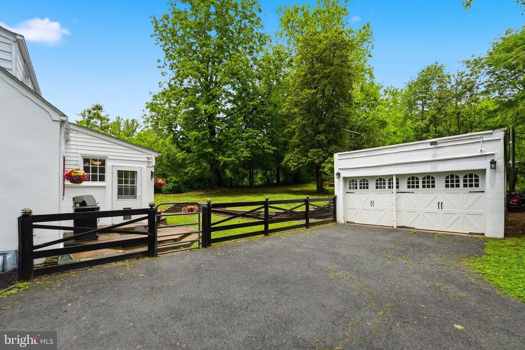 13030 JOHN MARSHALL HWY, LINDEN, Virginia 22642, 3 Bedrooms Bedrooms, ,1 BathroomBathrooms,Residential,13030 JOHN MARSHALL HWY,VAFQ2022254 MLS # VAFQ2022254 13030 JOHN MARSHALL HWY, LINDEN, Virginia 22642, 3 Bedrooms Bedrooms, ,1 BathroomBathrooms,Residential,13030 JOHN MARSHALL HWY,VAFQ2022254 MLS # VAFQ2022254