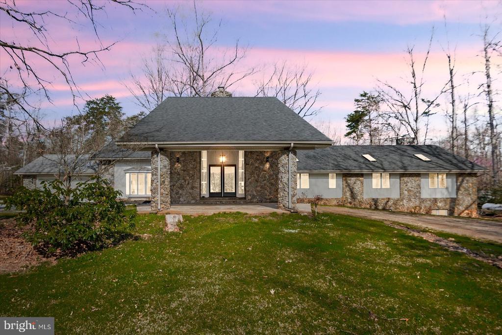 7621 RIVER RD, FREDERICKSBURG, Virginia 22407, 4 Bedrooms Bedrooms, ,3 BathroomsBathrooms,Residential,7621 RIVER RD,VASP2042372 MLS # VASP2042372