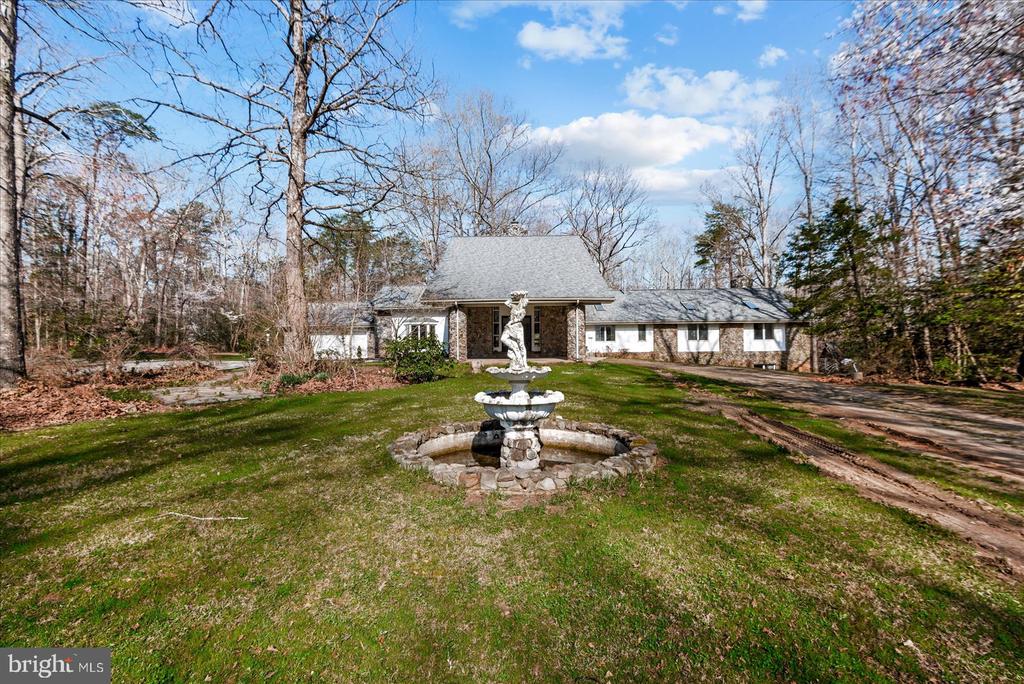 7621 RIVER RD, FREDERICKSBURG, Virginia 22407, 4 Bedrooms Bedrooms, ,3 BathroomsBathrooms,Residential,7621 RIVER RD,VASP2042372 MLS # VASP2042372