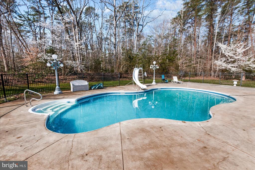 7621 RIVER RD, FREDERICKSBURG, Virginia 22407, 4 Bedrooms Bedrooms, ,3 BathroomsBathrooms,Residential,7621 RIVER RD,VASP2042372 MLS # VASP2042372