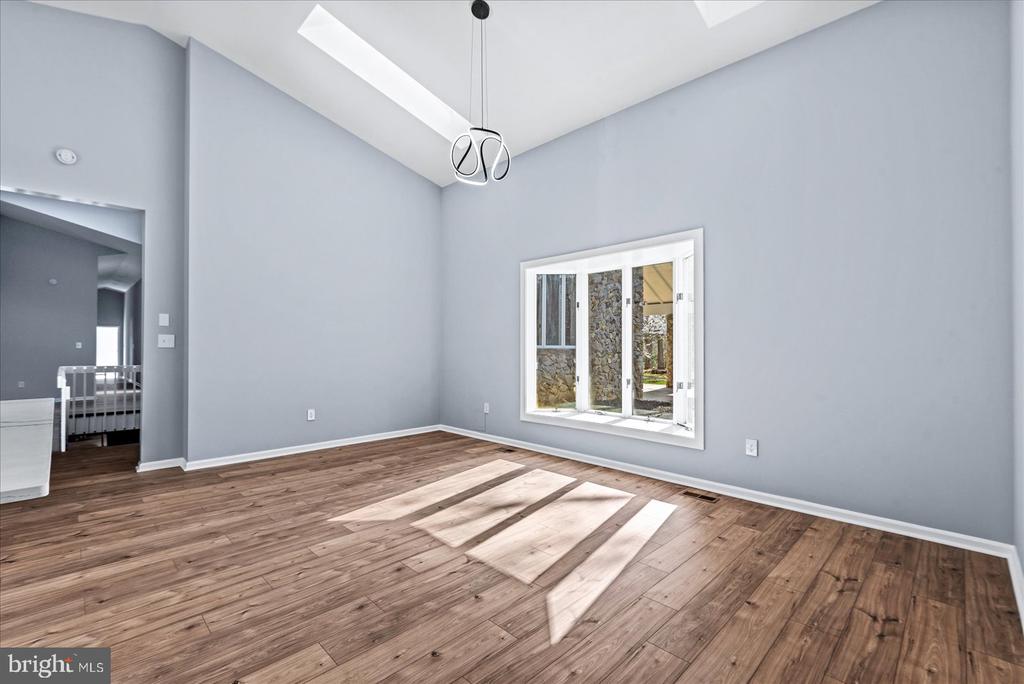 7621 RIVER RD, FREDERICKSBURG, Virginia 22407, 4 Bedrooms Bedrooms, ,3 BathroomsBathrooms,Residential,7621 RIVER RD,VASP2042372 MLS # VASP2042372