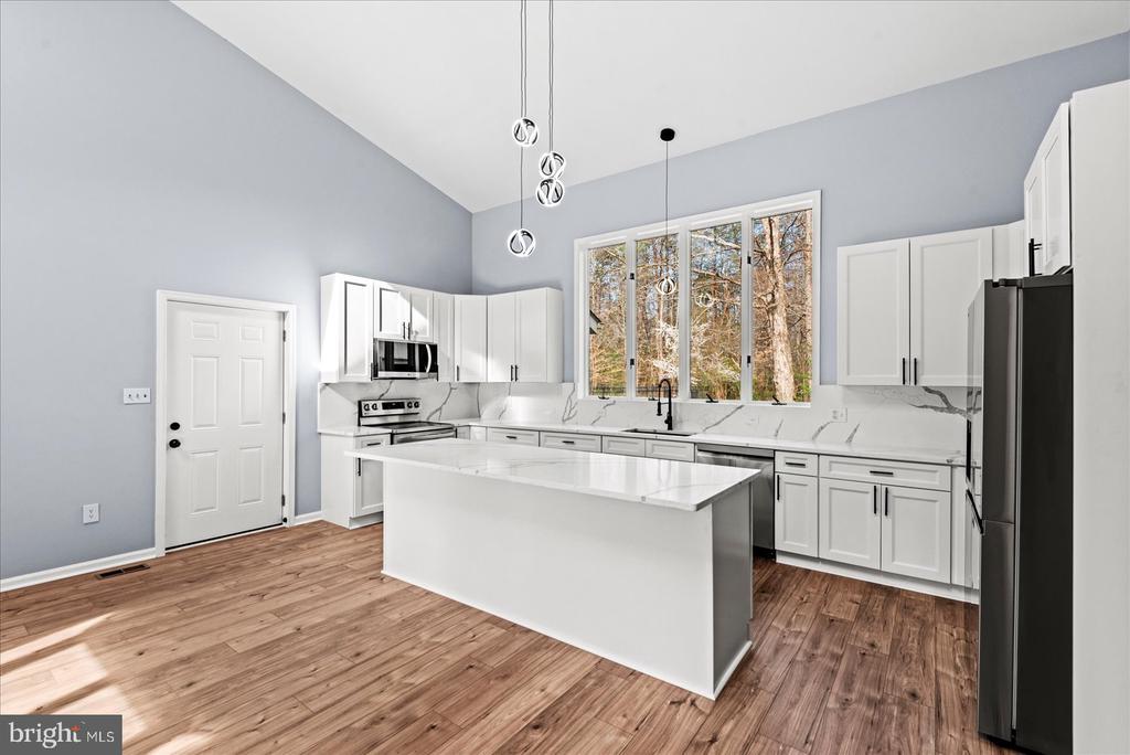 7621 RIVER RD, FREDERICKSBURG, Virginia 22407, 4 Bedrooms Bedrooms, ,3 BathroomsBathrooms,Residential,7621 RIVER RD,VASP2042372 MLS # VASP2042372