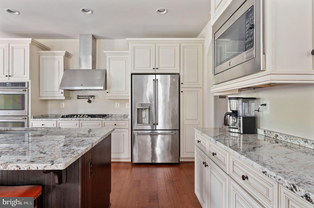 9904 S HARRIS FARM RD, SPOTSYLVANIA, Virginia 22553, 5 Bedrooms Bedrooms, ,4 BathroomsBathrooms,Residential,9904 S HARRIS FARM RD,VASP2041856 MLS # VASP2041856 9904 S HARRIS FARM RD, SPOTSYLVANIA, Virginia 22553, 5 Bedrooms Bedrooms, ,4 BathroomsBathrooms,Residential,9904 S HARRIS FARM RD,VASP2041856 MLS # VASP2041856