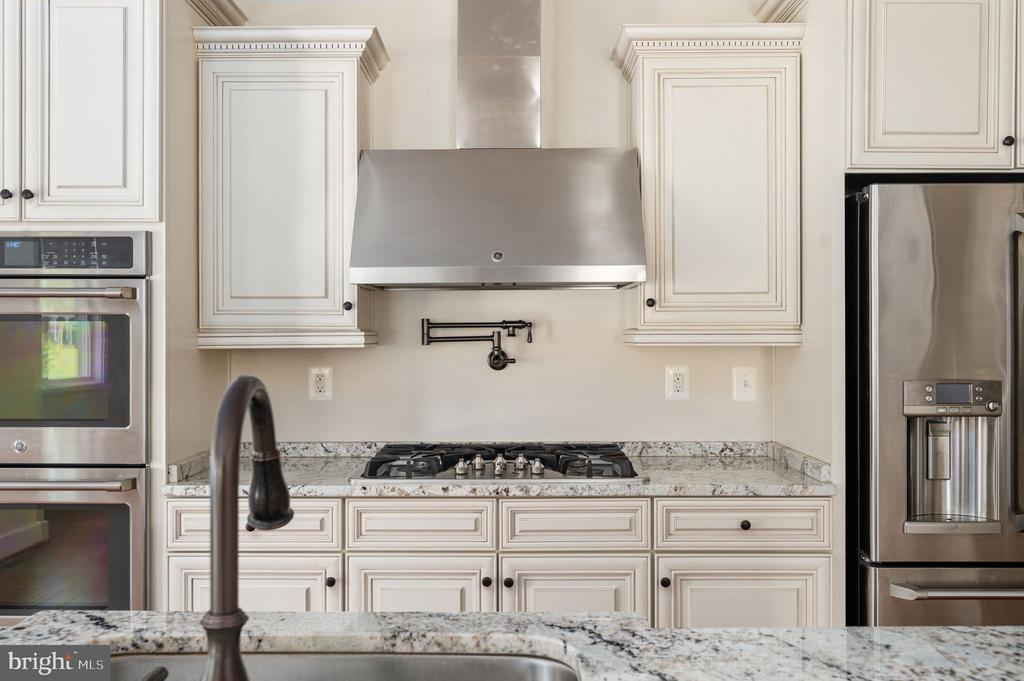 9904 S HARRIS FARM RD, SPOTSYLVANIA, Virginia 22553, 5 Bedrooms Bedrooms, ,4 BathroomsBathrooms,Residential,9904 S HARRIS FARM RD,VASP2041856 MLS # VASP2041856 9904 S HARRIS FARM RD, SPOTSYLVANIA, Virginia 22553, 5 Bedrooms Bedrooms, ,4 BathroomsBathrooms,Residential,9904 S HARRIS FARM RD,VASP2041856 MLS # VASP2041856
