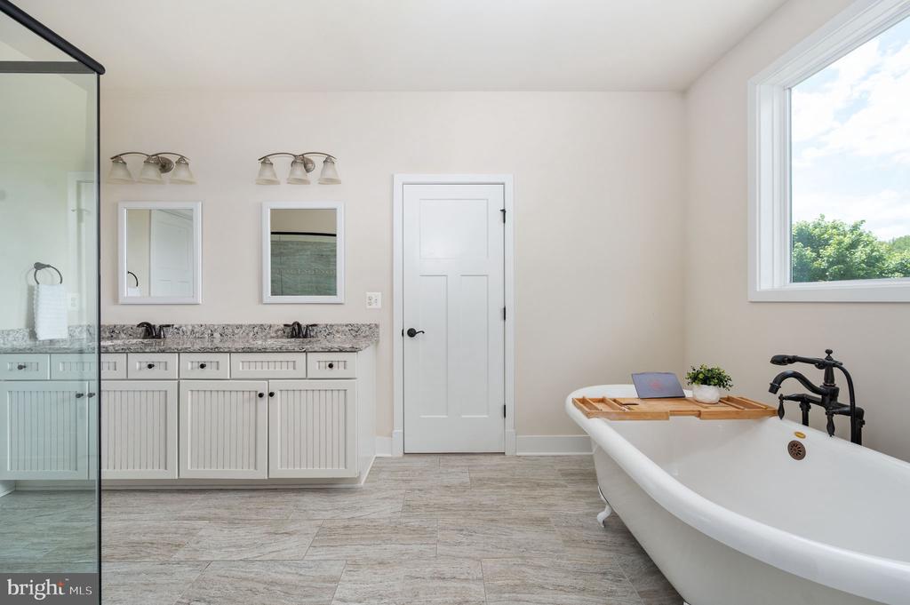 9904 S HARRIS FARM RD, SPOTSYLVANIA, Virginia 22553, 5 Bedrooms Bedrooms, ,4 BathroomsBathrooms,Residential,9904 S HARRIS FARM RD,VASP2041856 MLS # VASP2041856 9904 S HARRIS FARM RD, SPOTSYLVANIA, Virginia 22553, 5 Bedrooms Bedrooms, ,4 BathroomsBathrooms,Residential,9904 S HARRIS FARM RD,VASP2041856 MLS # VASP2041856