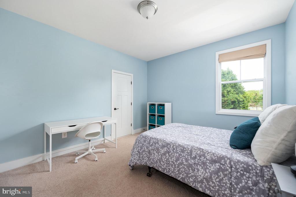 9904 S HARRIS FARM RD, SPOTSYLVANIA, Virginia 22553, 5 Bedrooms Bedrooms, ,4 BathroomsBathrooms,Residential,9904 S HARRIS FARM RD,VASP2041856 MLS # VASP2041856 9904 S HARRIS FARM RD, SPOTSYLVANIA, Virginia 22553, 5 Bedrooms Bedrooms, ,4 BathroomsBathrooms,Residential,9904 S HARRIS FARM RD,VASP2041856 MLS # VASP2041856