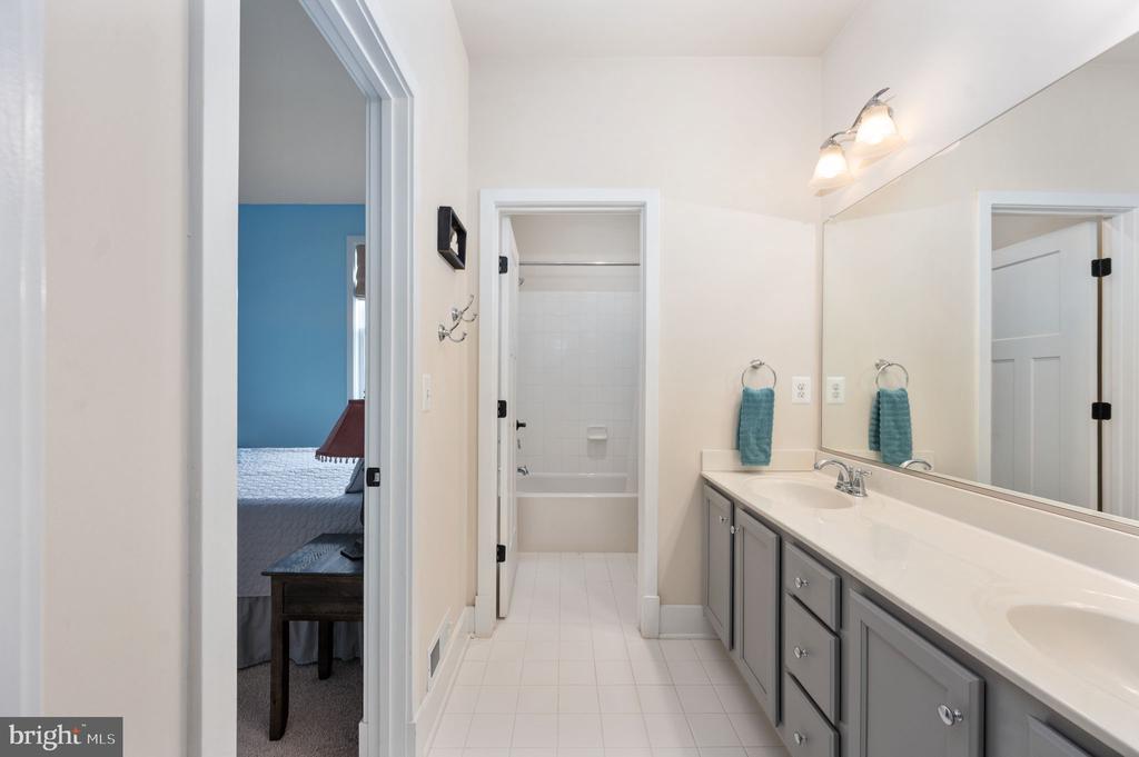 9904 S HARRIS FARM RD, SPOTSYLVANIA, Virginia 22553, 5 Bedrooms Bedrooms, ,4 BathroomsBathrooms,Residential,9904 S HARRIS FARM RD,VASP2041856 MLS # VASP2041856 9904 S HARRIS FARM RD, SPOTSYLVANIA, Virginia 22553, 5 Bedrooms Bedrooms, ,4 BathroomsBathrooms,Residential,9904 S HARRIS FARM RD,VASP2041856 MLS # VASP2041856