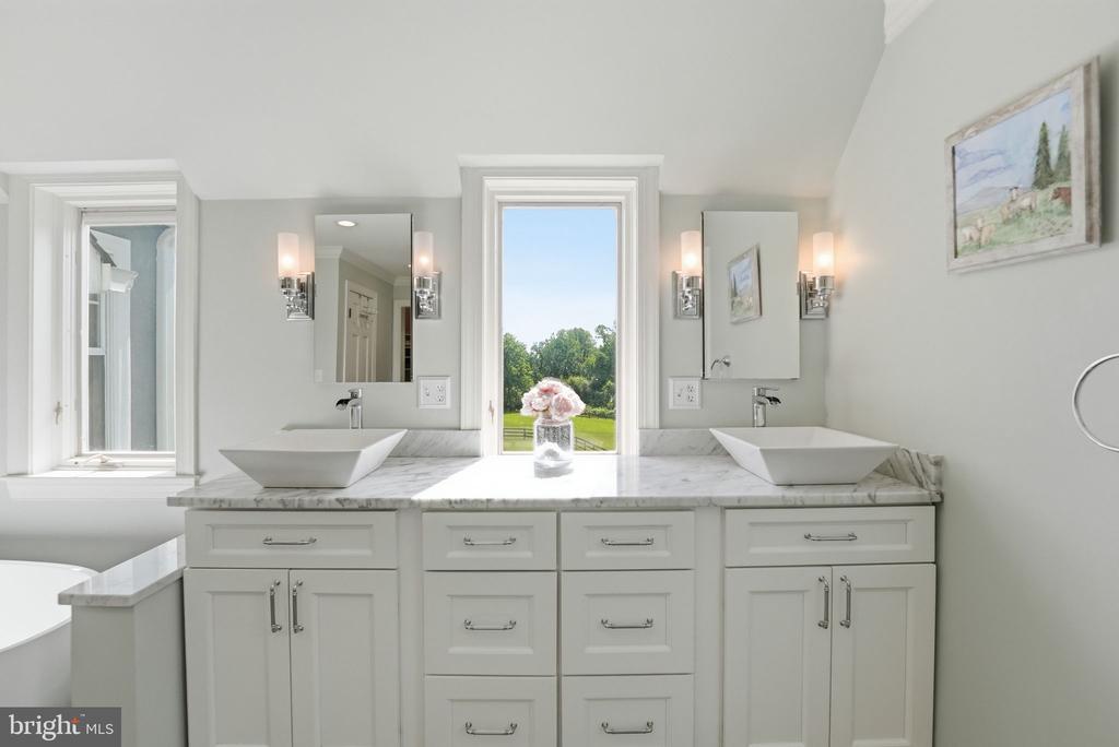 7724 CANNONBALL GATE RD, WARRENTON, Virginia 20186, 5 Bedrooms Bedrooms, ,5 BathroomsBathrooms,Residential,7724 CANNONBALL GATE RD,VAFQ2022092 MLS # VAFQ2022092 7724 CANNONBALL GATE RD, WARRENTON, Virginia 20186, 5 Bedrooms Bedrooms, ,5 BathroomsBathrooms,Residential,7724 CANNONBALL GATE RD,VAFQ2022092 MLS # VAFQ2022092