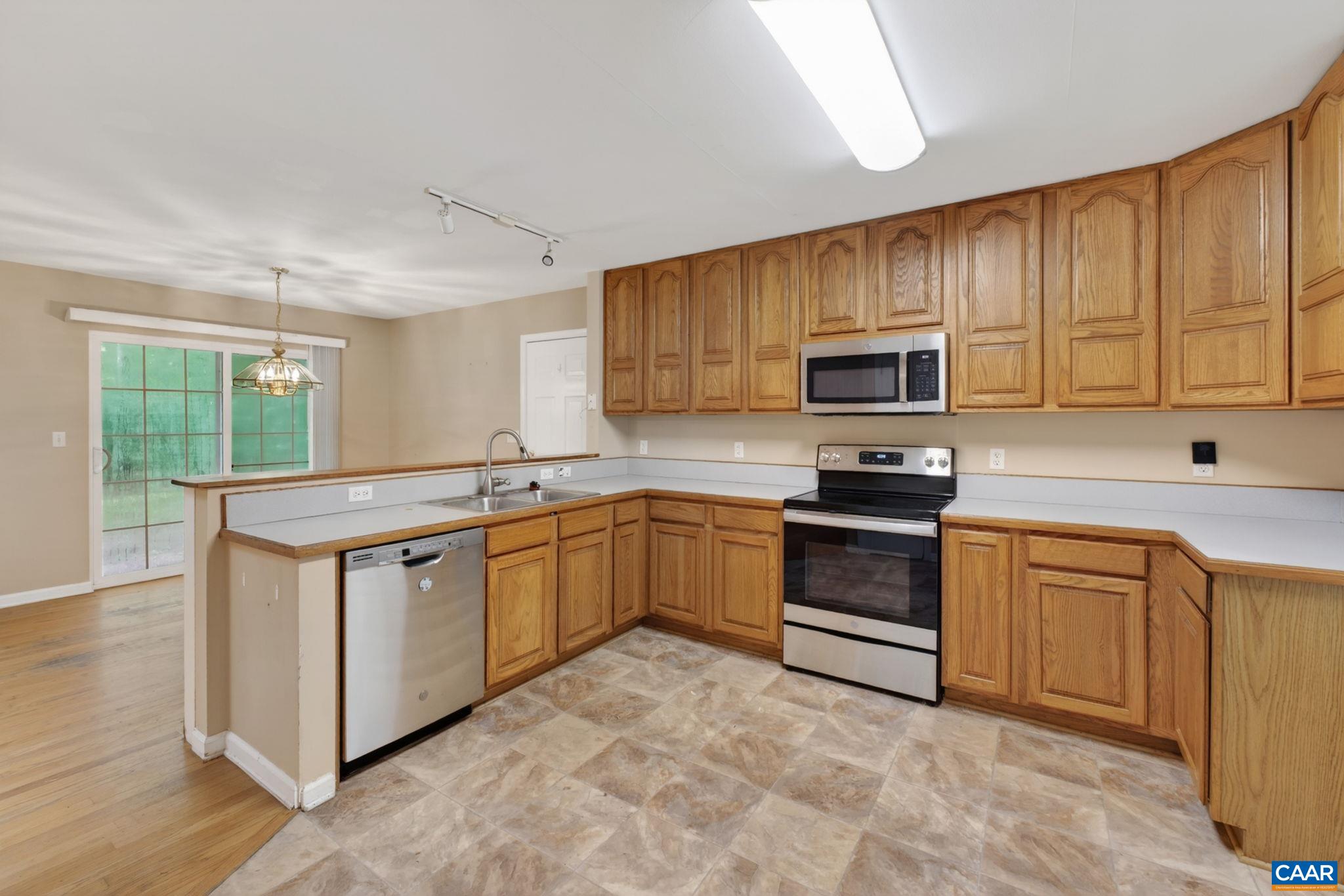 75 RIVERSIDE DR, PALMYRA, Virginia 22963, 3 Bedrooms Bedrooms, ,2 BathroomsBathrooms,Residential,75 RIVERSIDE DR,677223 MLS # 677223 75 RIVERSIDE DR, PALMYRA, Virginia 22963, 3 Bedrooms Bedrooms, ,2 BathroomsBathrooms,Residential,75 RIVERSIDE DR,677223 MLS # 677223
