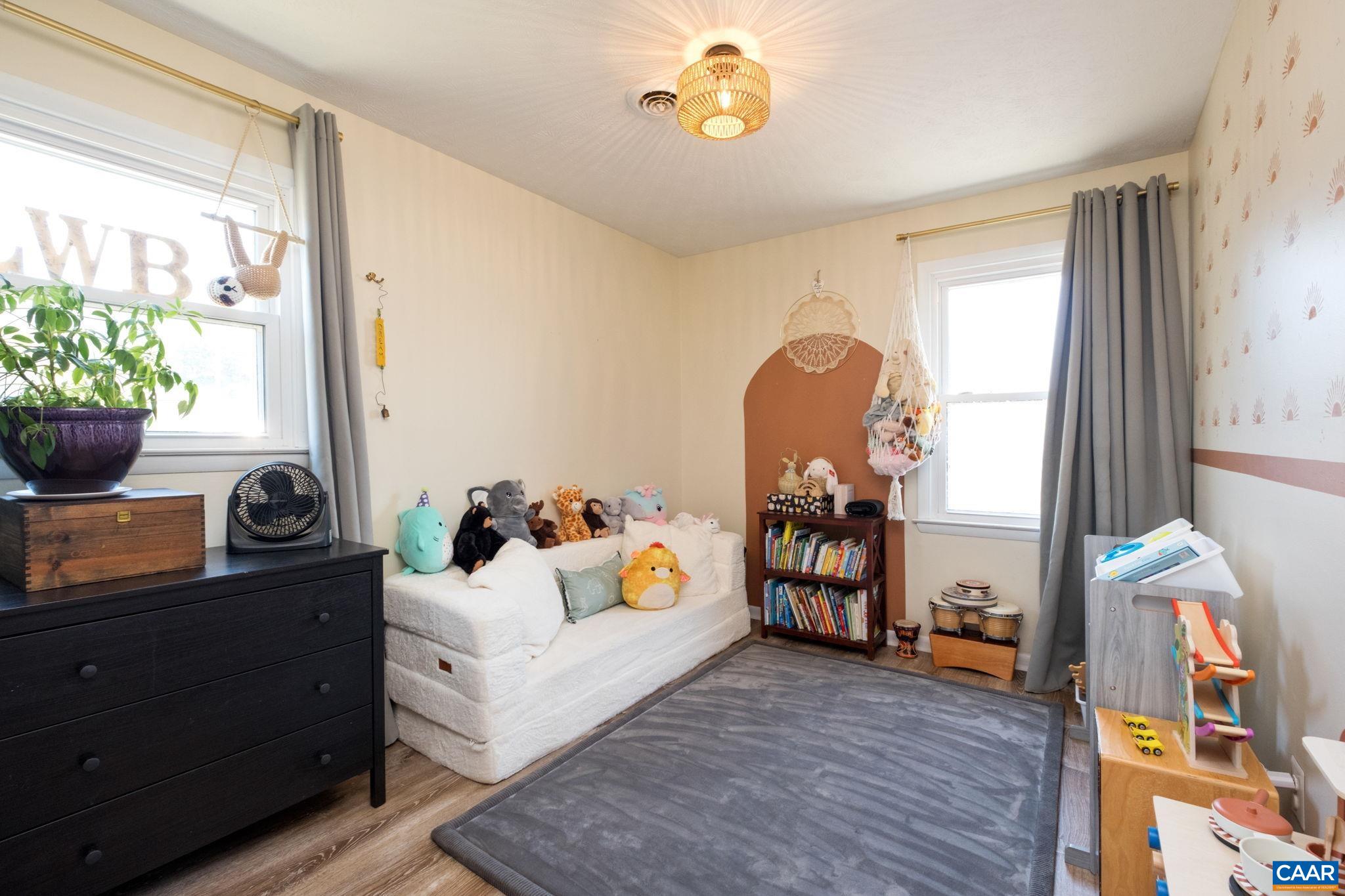 201 PARK BLVD, STAUNTON, Virginia 24401, 2 Bedrooms Bedrooms, ,1 BathroomBathrooms,Residential,201 PARK BLVD,677608 MLS # 677608 201 PARK BLVD, STAUNTON, Virginia 24401, 2 Bedrooms Bedrooms, ,1 BathroomBathrooms,Residential,201 PARK BLVD,677608 MLS # 677608