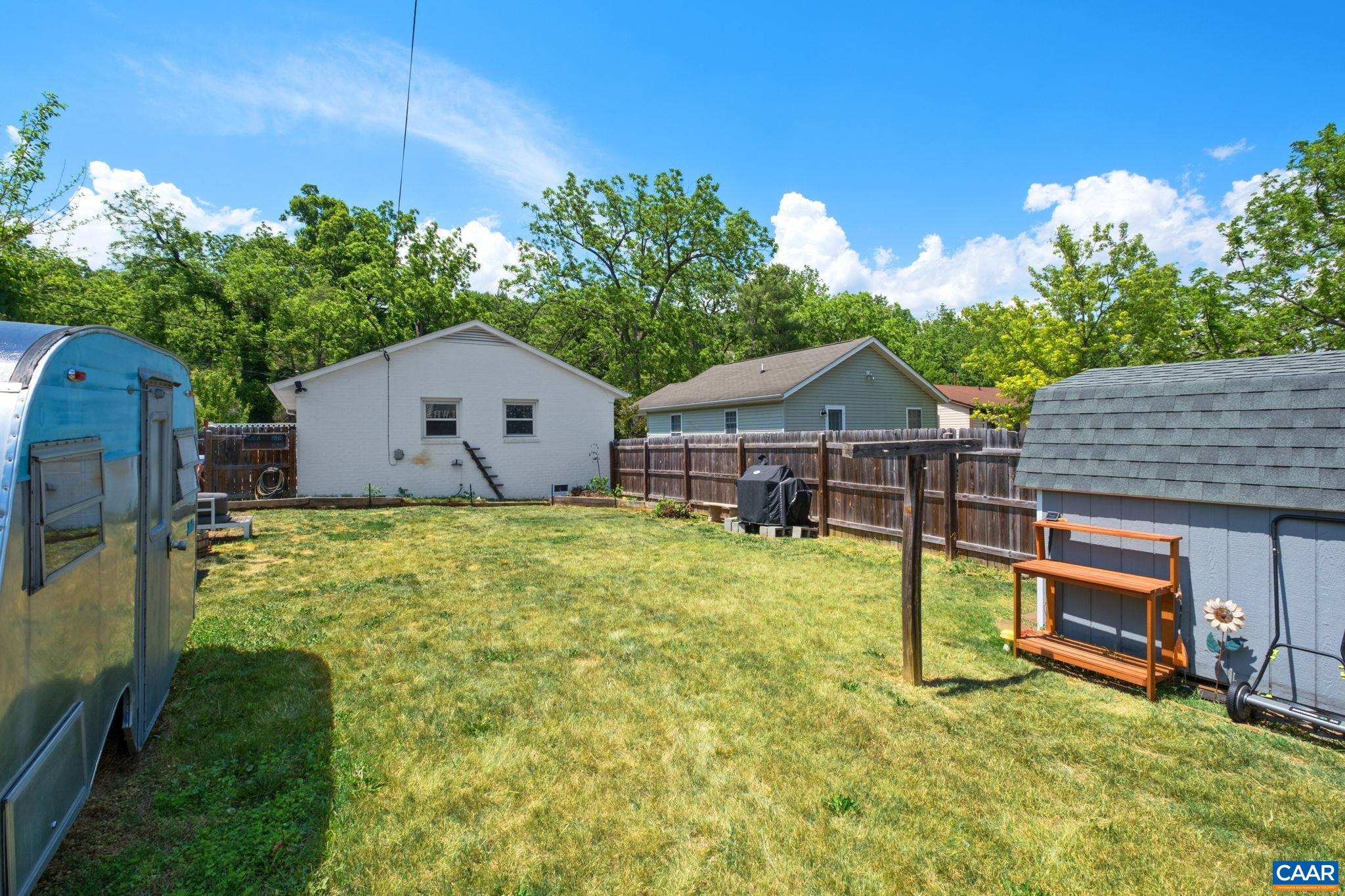 201 PARK BLVD, STAUNTON, Virginia 24401, 2 Bedrooms Bedrooms, ,1 BathroomBathrooms,Residential,201 PARK BLVD,677608 MLS # 677608 201 PARK BLVD, STAUNTON, Virginia 24401, 2 Bedrooms Bedrooms, ,1 BathroomBathrooms,Residential,201 PARK BLVD,677608 MLS # 677608