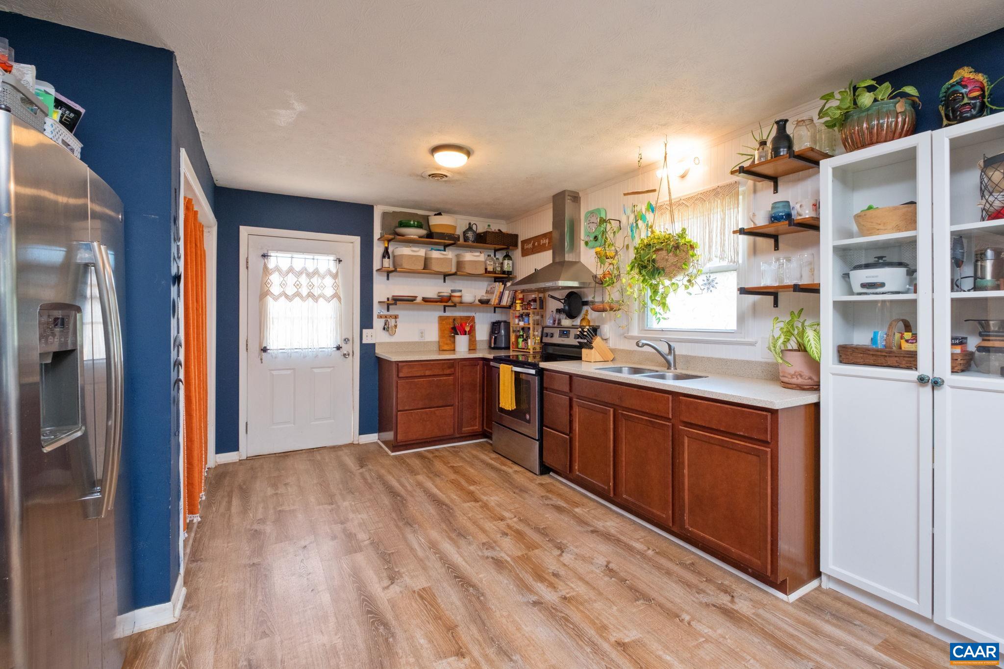 201 PARK BLVD, STAUNTON, Virginia 24401, 2 Bedrooms Bedrooms, ,1 BathroomBathrooms,Residential,201 PARK BLVD,677608 MLS # 677608 201 PARK BLVD, STAUNTON, Virginia 24401, 2 Bedrooms Bedrooms, ,1 BathroomBathrooms,Residential,201 PARK BLVD,677608 MLS # 677608
