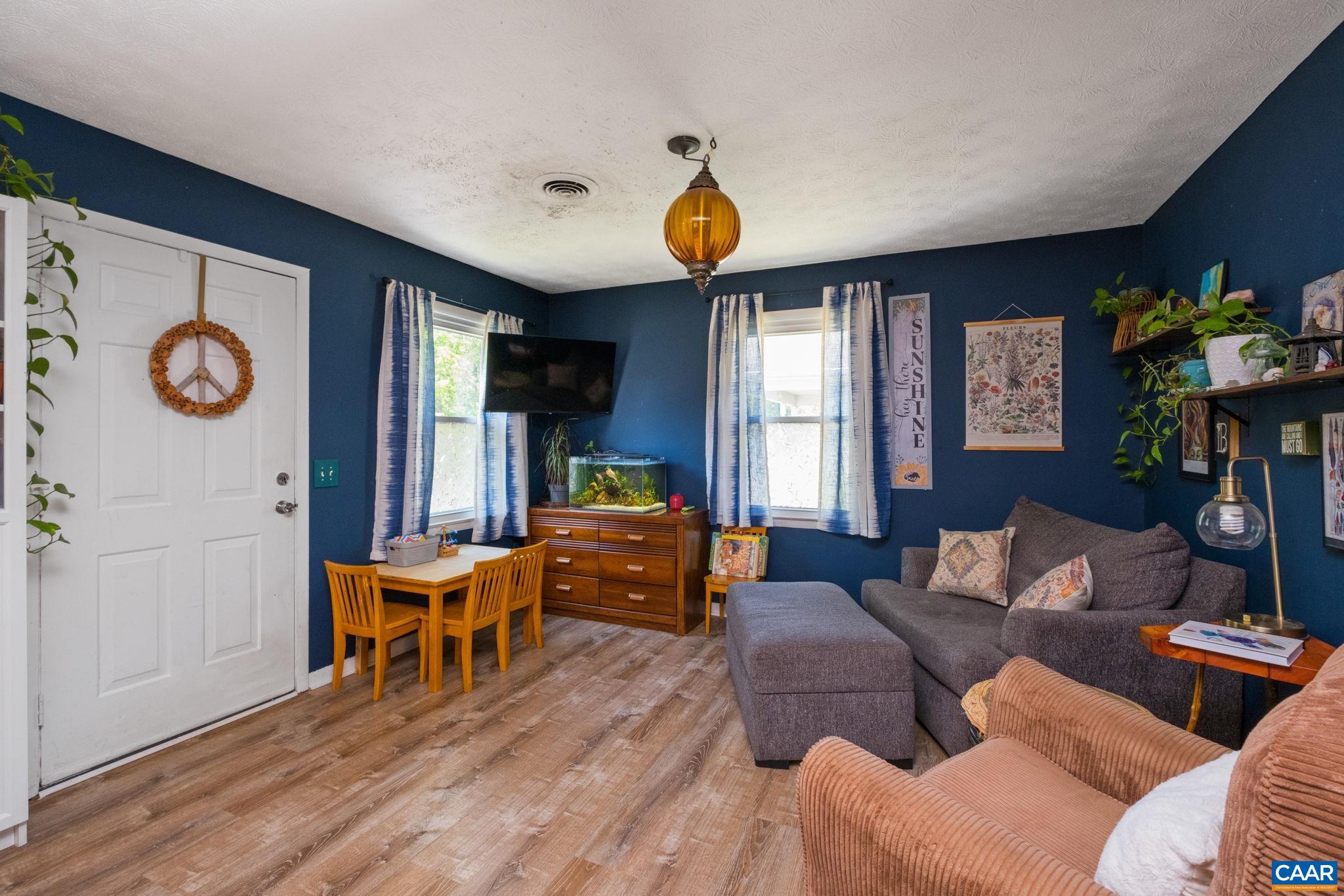 201 PARK BLVD, STAUNTON, Virginia 24401, 2 Bedrooms Bedrooms, ,1 BathroomBathrooms,Residential,201 PARK BLVD,677608 MLS # 677608 201 PARK BLVD, STAUNTON, Virginia 24401, 2 Bedrooms Bedrooms, ,1 BathroomBathrooms,Residential,201 PARK BLVD,677608 MLS # 677608
