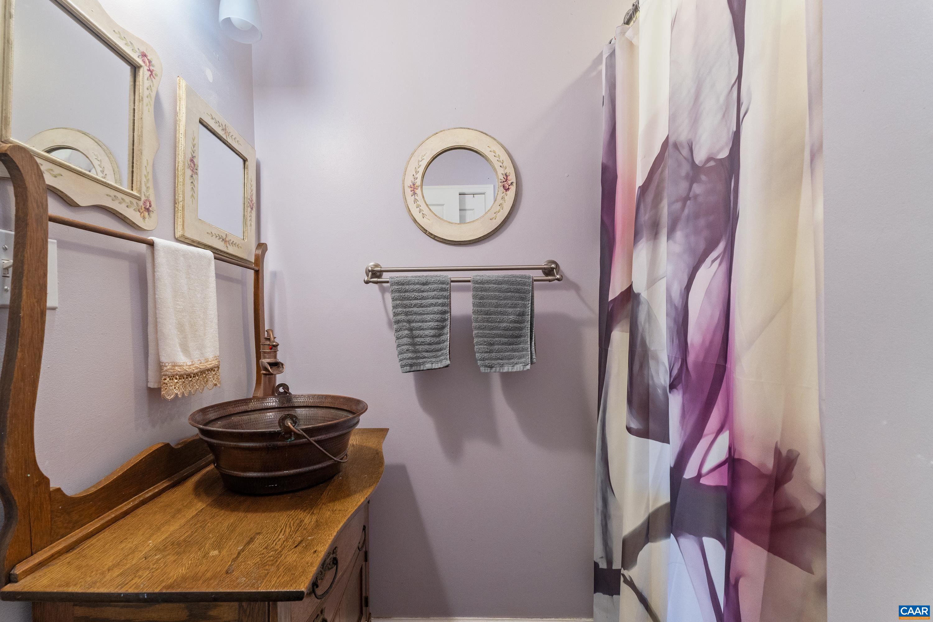 Full Bath with shower and vanity Full Bath with shower and vanity