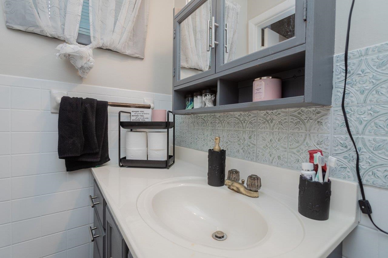 220 ROCKINGHAM DR, HARRISONBURG, Virginia 22802, 3 Bedrooms Bedrooms, ,1 BathroomBathrooms,Residential,220 ROCKINGHAM DR,677688 MLS # 677688 220 ROCKINGHAM DR, HARRISONBURG, Virginia 22802, 3 Bedrooms Bedrooms, ,1 BathroomBathrooms,Residential,220 ROCKINGHAM DR,677688 MLS # 677688