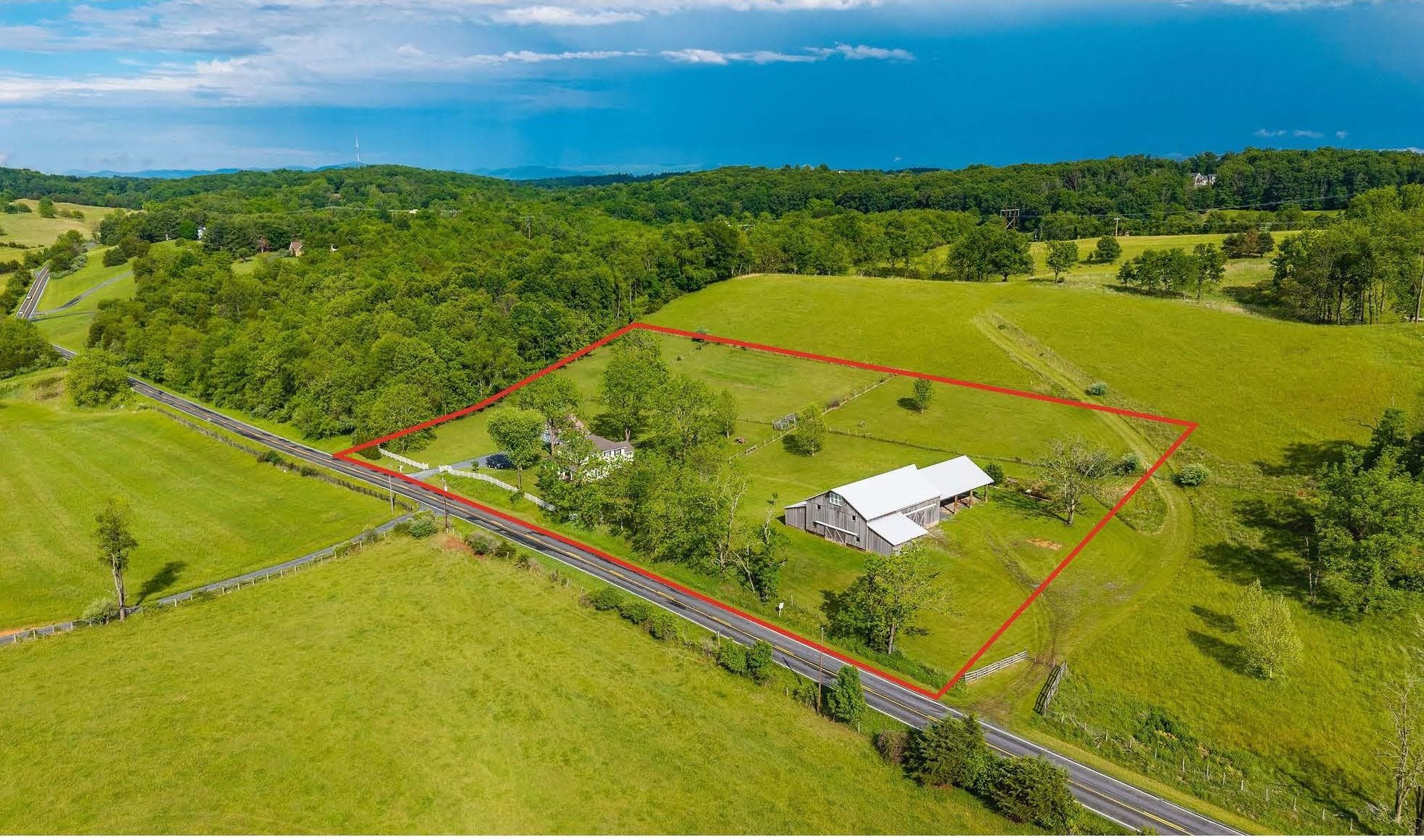 440 GALENA RD, STAUNTON, Virginia 24401, 4 Bedrooms Bedrooms, ,2 BathroomsBathrooms,Residential,440 GALENA RD,677693 MLS # 677693 440 GALENA RD, STAUNTON, Virginia 24401, 4 Bedrooms Bedrooms, ,2 BathroomsBathrooms,Residential,440 GALENA RD,677693 MLS # 677693