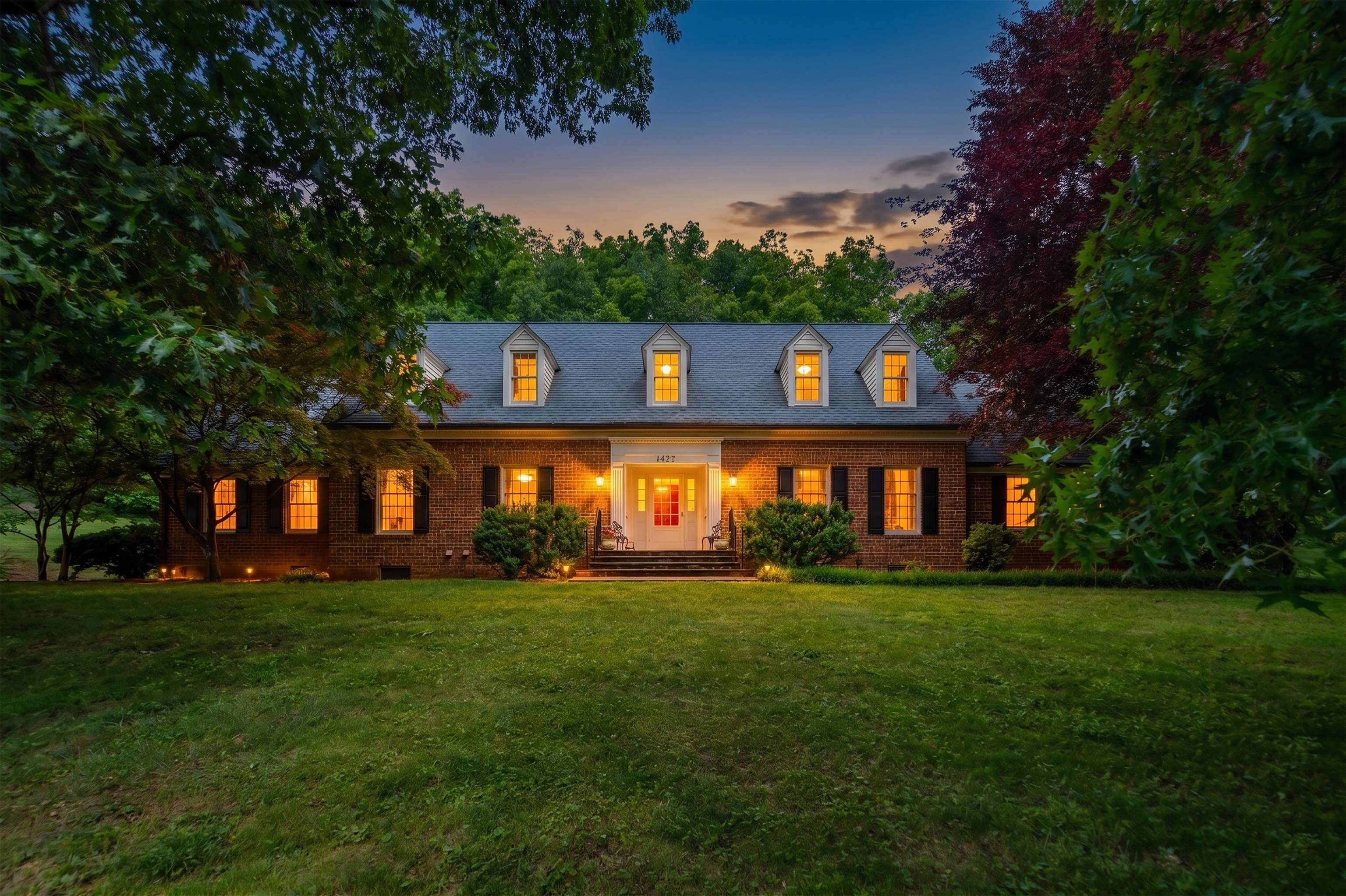 1430 DOGWOOD RD, STAUNTON, Virginia 24401, 3 Bedrooms Bedrooms, ,4 BathroomsBathrooms,Residential,1430 DOGWOOD RD,677701 MLS # 677701 1430 DOGWOOD RD, STAUNTON, Virginia 24401, 3 Bedrooms Bedrooms, ,4 BathroomsBathrooms,Residential,1430 DOGWOOD RD,677701 MLS # 677701