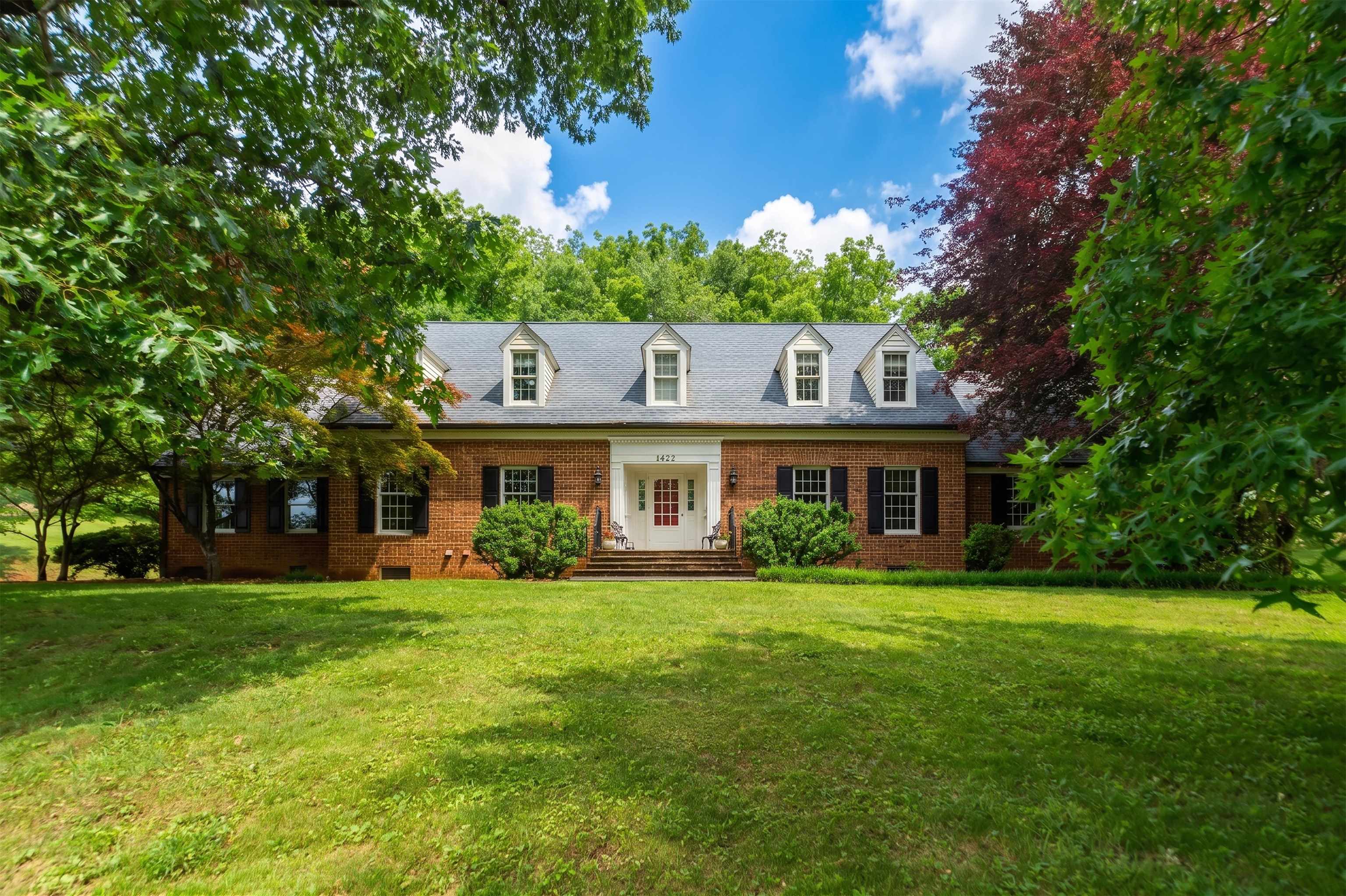 1430 DOGWOOD RD, STAUNTON, Virginia 24401, 3 Bedrooms Bedrooms, ,4 BathroomsBathrooms,Residential,1430 DOGWOOD RD,677701 MLS # 677701 1430 DOGWOOD RD, STAUNTON, Virginia 24401, 3 Bedrooms Bedrooms, ,4 BathroomsBathrooms,Residential,1430 DOGWOOD RD,677701 MLS # 677701