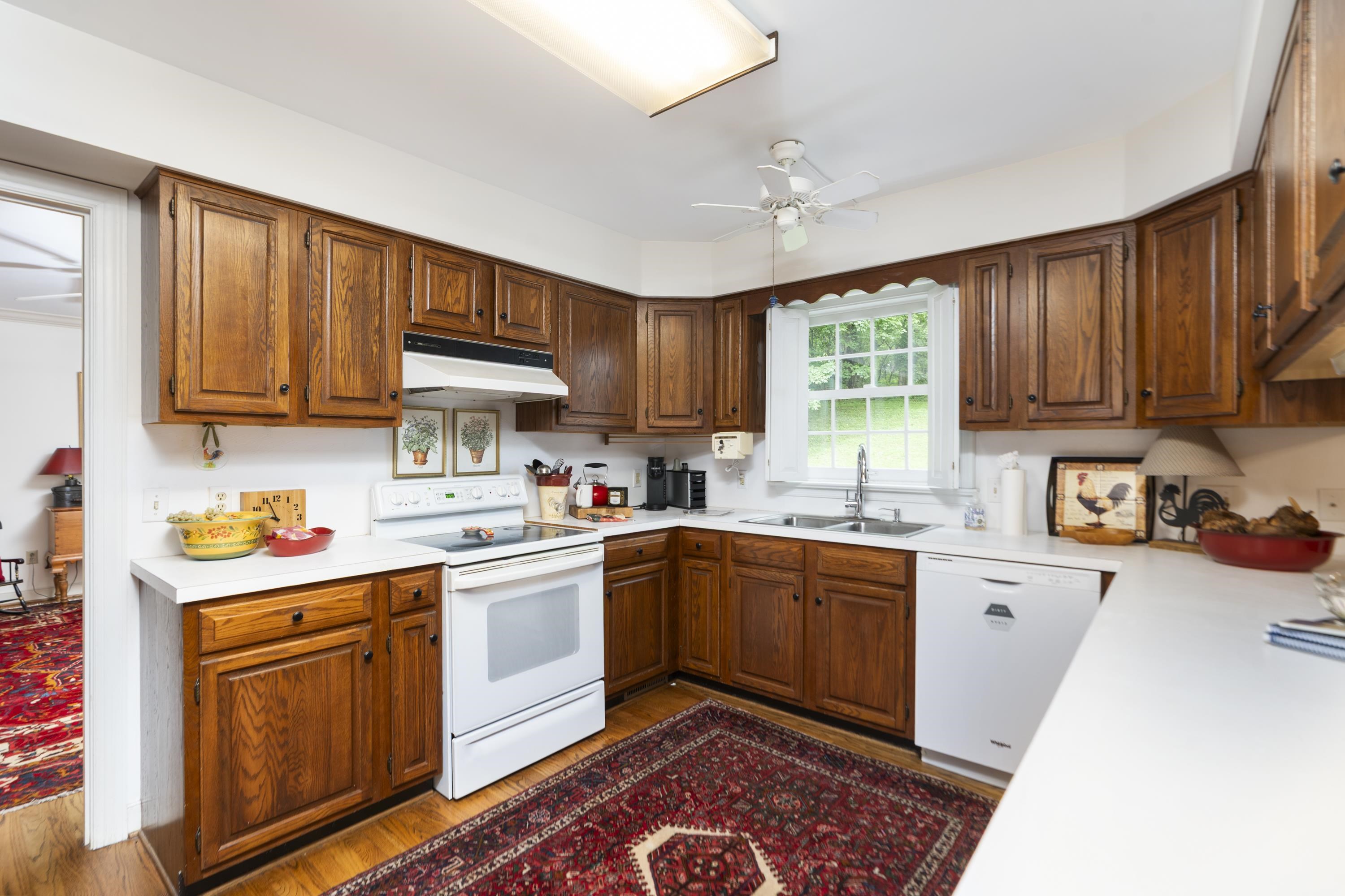 1430 DOGWOOD RD, STAUNTON, Virginia 24401, 3 Bedrooms Bedrooms, ,4 BathroomsBathrooms,Residential,1430 DOGWOOD RD,677701 MLS # 677701 1430 DOGWOOD RD, STAUNTON, Virginia 24401, 3 Bedrooms Bedrooms, ,4 BathroomsBathrooms,Residential,1430 DOGWOOD RD,677701 MLS # 677701