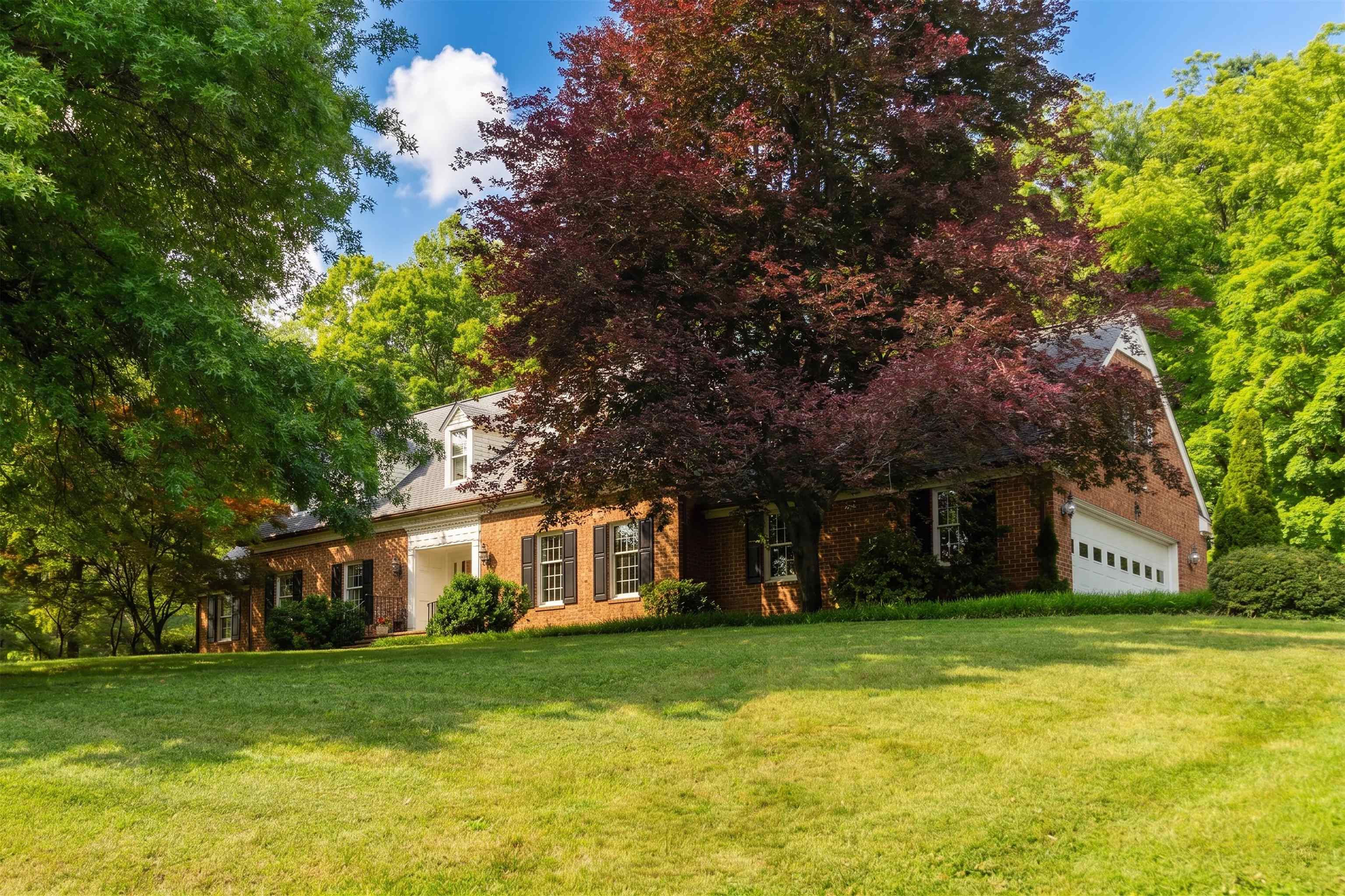 1430 DOGWOOD RD, STAUNTON, Virginia 24401, 3 Bedrooms Bedrooms, ,4 BathroomsBathrooms,Residential,1430 DOGWOOD RD,677701 MLS # 677701 1430 DOGWOOD RD, STAUNTON, Virginia 24401, 3 Bedrooms Bedrooms, ,4 BathroomsBathrooms,Residential,1430 DOGWOOD RD,677701 MLS # 677701