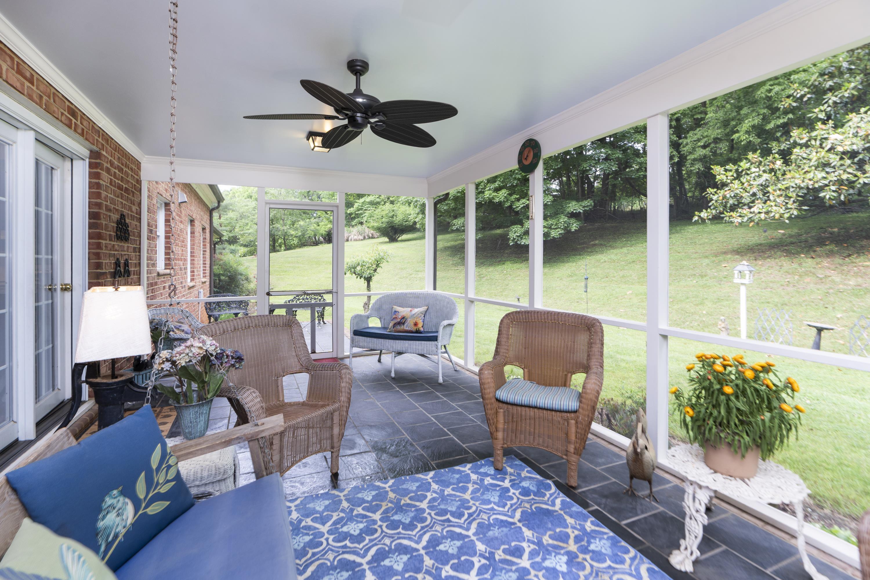 1430 DOGWOOD RD, STAUNTON, Virginia 24401, 3 Bedrooms Bedrooms, ,4 BathroomsBathrooms,Residential,1430 DOGWOOD RD,677701 MLS # 677701 1430 DOGWOOD RD, STAUNTON, Virginia 24401, 3 Bedrooms Bedrooms, ,4 BathroomsBathrooms,Residential,1430 DOGWOOD RD,677701 MLS # 677701