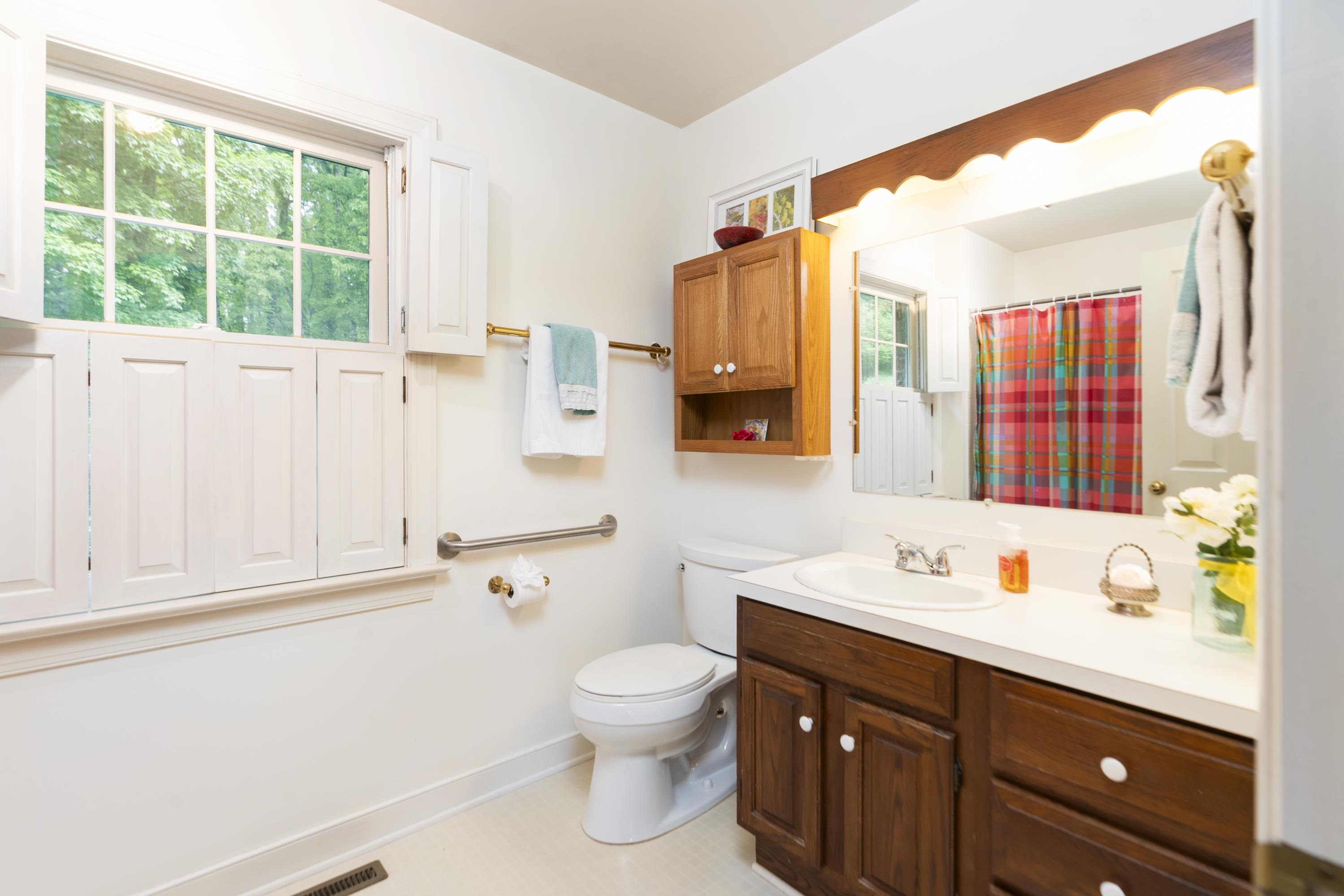 1430 DOGWOOD RD, STAUNTON, Virginia 24401, 3 Bedrooms Bedrooms, ,4 BathroomsBathrooms,Residential,1430 DOGWOOD RD,677701 MLS # 677701 1430 DOGWOOD RD, STAUNTON, Virginia 24401, 3 Bedrooms Bedrooms, ,4 BathroomsBathrooms,Residential,1430 DOGWOOD RD,677701 MLS # 677701