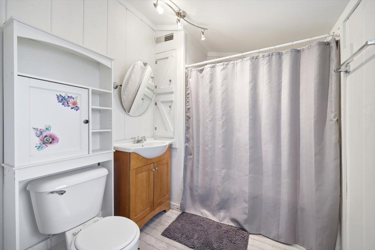 1296 NEW HOPE RD, STAUNTON, Virginia 24401, 2 Bedrooms Bedrooms, ,2 BathroomsBathrooms,Residential,1296 NEW HOPE RD,677703 MLS # 677703 1296 NEW HOPE RD, STAUNTON, Virginia 24401, 2 Bedrooms Bedrooms, ,2 BathroomsBathrooms,Residential,1296 NEW HOPE RD,677703 MLS # 677703