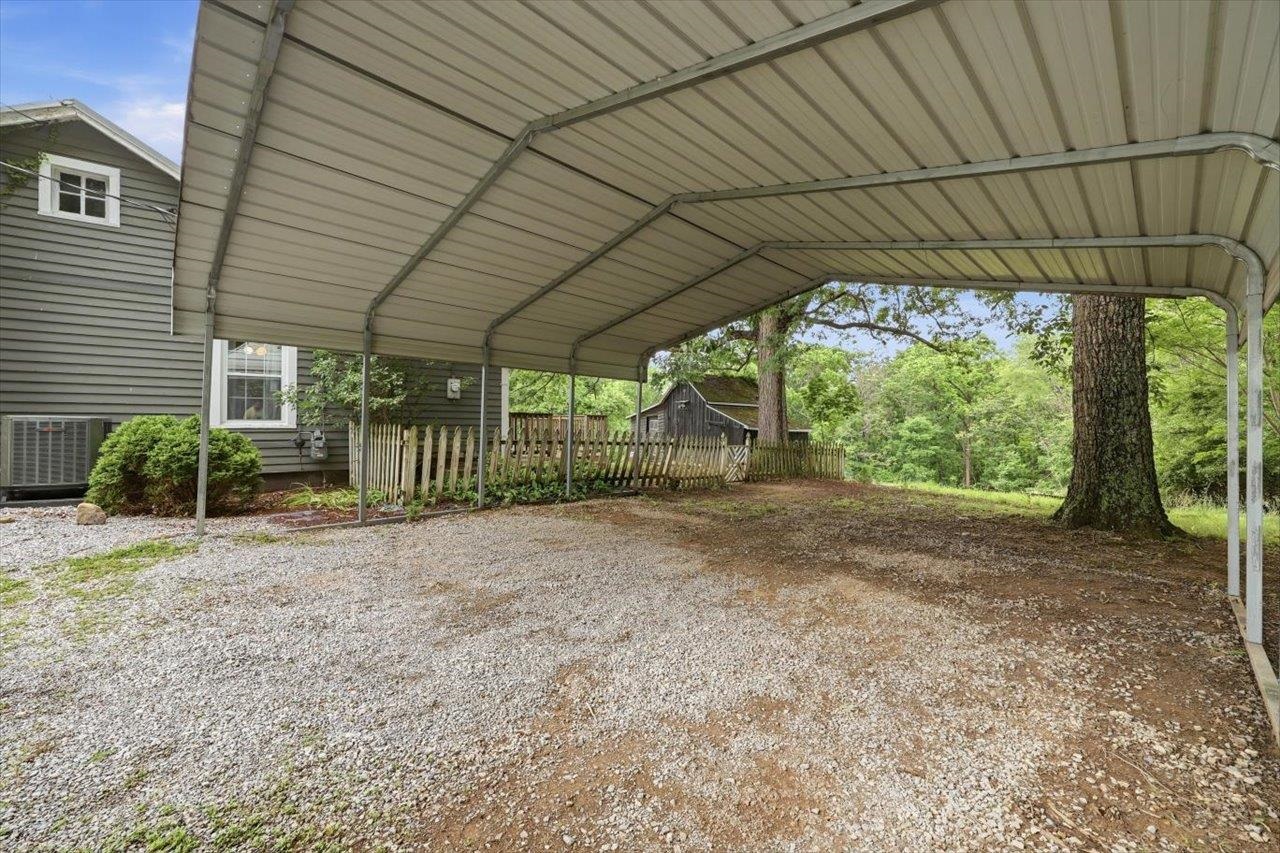 1296 NEW HOPE RD, STAUNTON, Virginia 24401, 2 Bedrooms Bedrooms, ,2 BathroomsBathrooms,Residential,1296 NEW HOPE RD,677703 MLS # 677703 1296 NEW HOPE RD, STAUNTON, Virginia 24401, 2 Bedrooms Bedrooms, ,2 BathroomsBathrooms,Residential,1296 NEW HOPE RD,677703 MLS # 677703