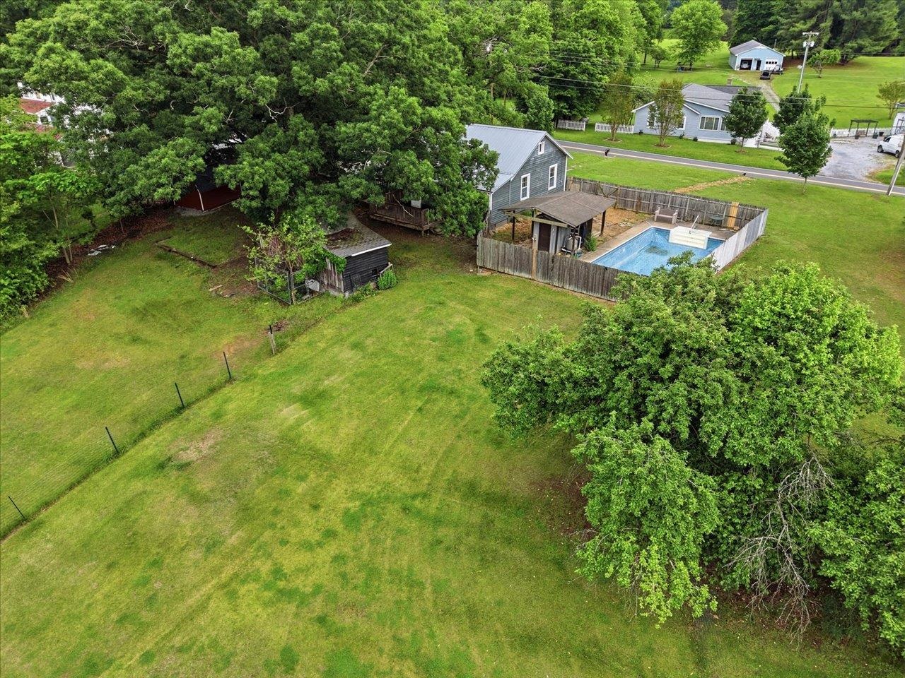 1296 NEW HOPE RD, STAUNTON, Virginia 24401, 2 Bedrooms Bedrooms, ,2 BathroomsBathrooms,Residential,1296 NEW HOPE RD,677703 MLS # 677703 1296 NEW HOPE RD, STAUNTON, Virginia 24401, 2 Bedrooms Bedrooms, ,2 BathroomsBathrooms,Residential,1296 NEW HOPE RD,677703 MLS # 677703