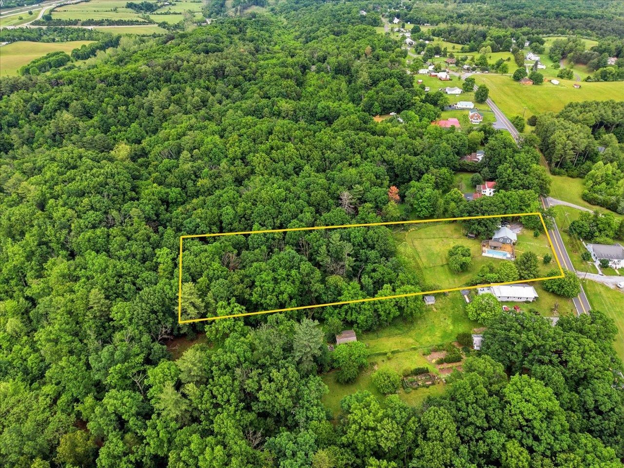 1296 NEW HOPE RD, STAUNTON, Virginia 24401, 2 Bedrooms Bedrooms, ,2 BathroomsBathrooms,Residential,1296 NEW HOPE RD,677703 MLS # 677703 1296 NEW HOPE RD, STAUNTON, Virginia 24401, 2 Bedrooms Bedrooms, ,2 BathroomsBathrooms,Residential,1296 NEW HOPE RD,677703 MLS # 677703