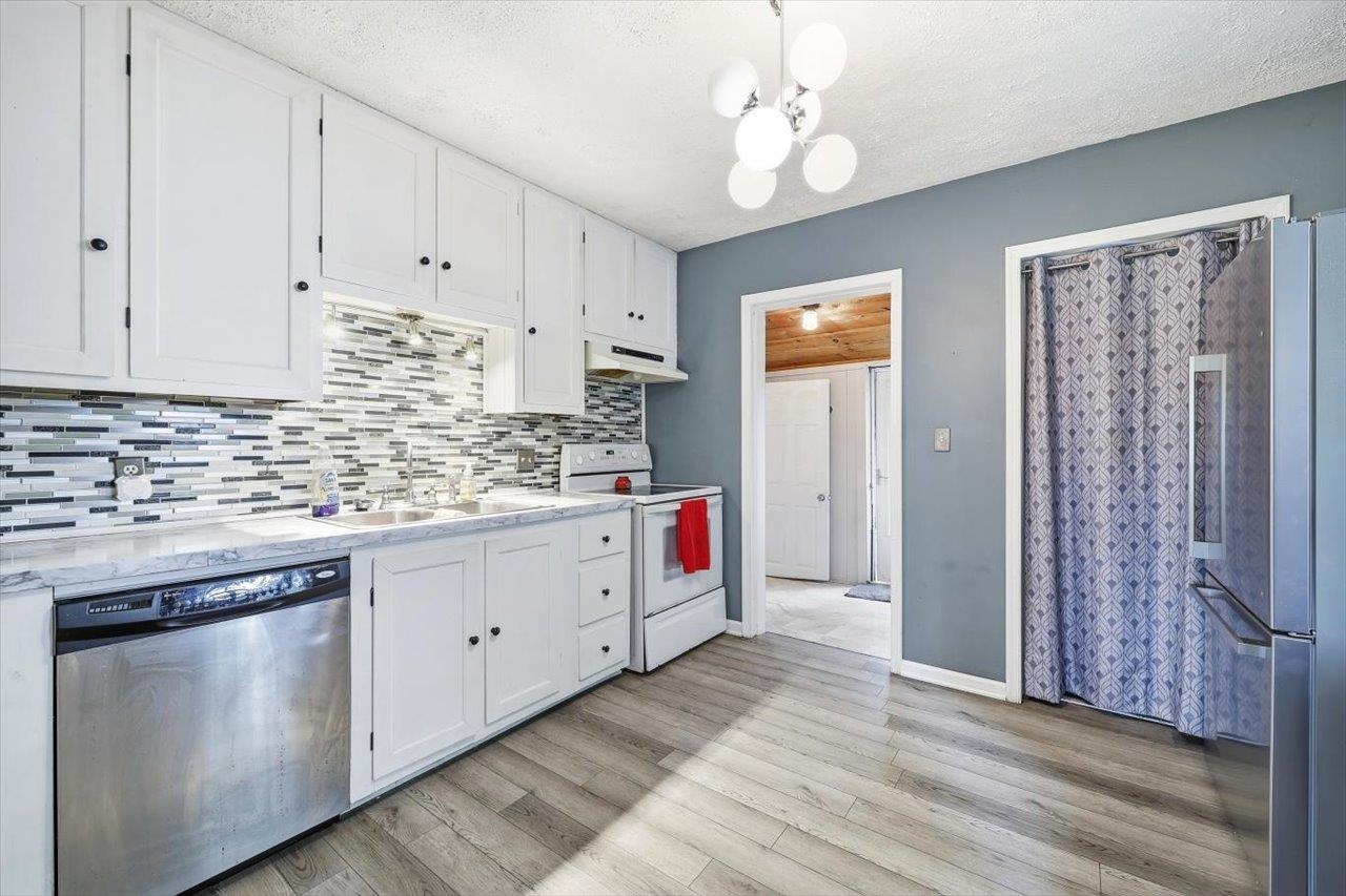 1296 NEW HOPE RD, STAUNTON, Virginia 24401, 2 Bedrooms Bedrooms, ,2 BathroomsBathrooms,Residential,1296 NEW HOPE RD,677703 MLS # 677703 1296 NEW HOPE RD, STAUNTON, Virginia 24401, 2 Bedrooms Bedrooms, ,2 BathroomsBathrooms,Residential,1296 NEW HOPE RD,677703 MLS # 677703