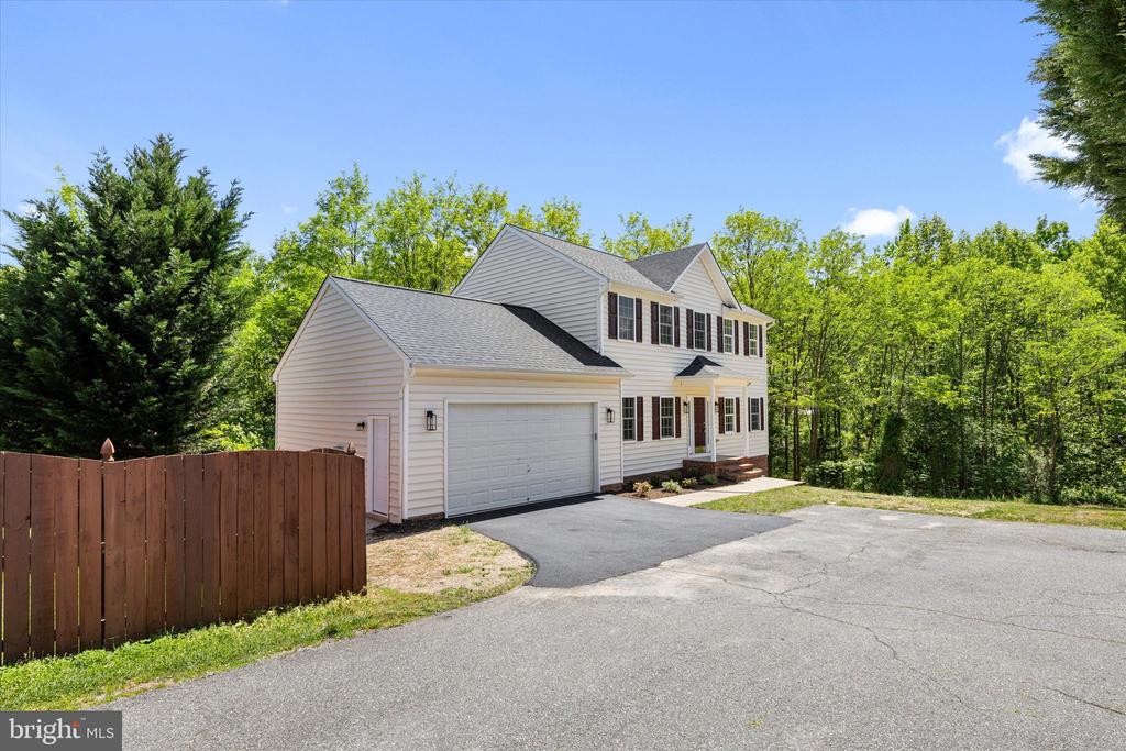 6016 SUNLIGHT MOUNTAIN RD, SPOTSYLVANIA, Virginia 22553, 4 Bedrooms Bedrooms, ,3 BathroomsBathrooms,Residential,6016 SUNLIGHT MOUNTAIN RD,VASP2041136 MLS # VASP2041136 6016 SUNLIGHT MOUNTAIN RD, SPOTSYLVANIA, Virginia 22553, 4 Bedrooms Bedrooms, ,3 BathroomsBathrooms,Residential,6016 SUNLIGHT MOUNTAIN RD,VASP2041136 MLS # VASP2041136