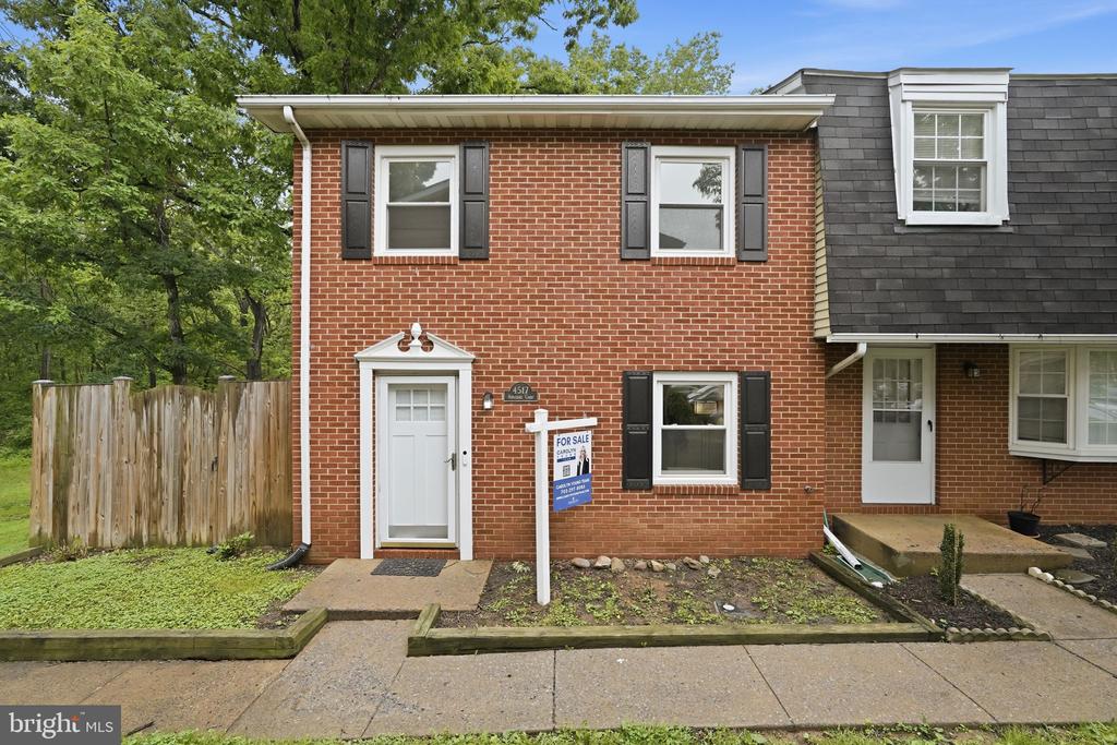 4517 APPLEDALE CT, MARSHALL, Virginia 20115, 3 Bedrooms Bedrooms, ,1 BathroomBathrooms,Residential,4517 APPLEDALE CT,VAFQ2022106 MLS # VAFQ2022106 4517 APPLEDALE CT, MARSHALL, Virginia 20115, 3 Bedrooms Bedrooms, ,1 BathroomBathrooms,Residential,4517 APPLEDALE CT,VAFQ2022106 MLS # VAFQ2022106