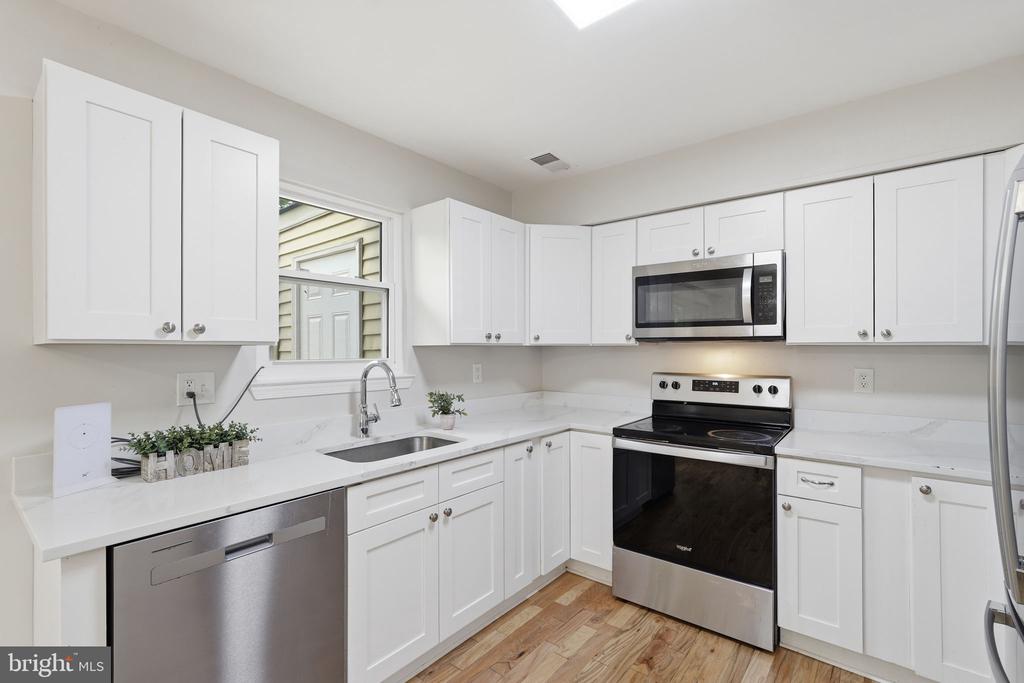 4517 APPLEDALE CT, MARSHALL, Virginia 20115, 3 Bedrooms Bedrooms, ,1 BathroomBathrooms,Residential,4517 APPLEDALE CT,VAFQ2022106 MLS # VAFQ2022106 4517 APPLEDALE CT, MARSHALL, Virginia 20115, 3 Bedrooms Bedrooms, ,1 BathroomBathrooms,Residential,4517 APPLEDALE CT,VAFQ2022106 MLS # VAFQ2022106
