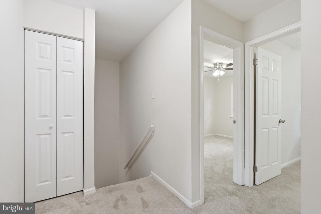 4517 APPLEDALE CT, MARSHALL, Virginia 20115, 3 Bedrooms Bedrooms, ,1 BathroomBathrooms,Residential,4517 APPLEDALE CT,VAFQ2022106 MLS # VAFQ2022106 4517 APPLEDALE CT, MARSHALL, Virginia 20115, 3 Bedrooms Bedrooms, ,1 BathroomBathrooms,Residential,4517 APPLEDALE CT,VAFQ2022106 MLS # VAFQ2022106