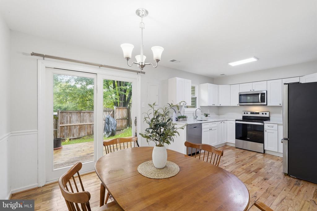 4517 APPLEDALE CT, MARSHALL, Virginia 20115, 3 Bedrooms Bedrooms, ,1 BathroomBathrooms,Residential,4517 APPLEDALE CT,VAFQ2022106 MLS # VAFQ2022106 4517 APPLEDALE CT, MARSHALL, Virginia 20115, 3 Bedrooms Bedrooms, ,1 BathroomBathrooms,Residential,4517 APPLEDALE CT,VAFQ2022106 MLS # VAFQ2022106
