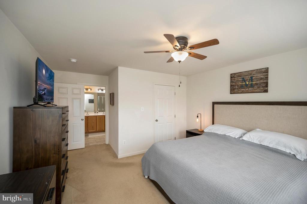 9202 MAPLE VALLEY DR, FREDERICKSBURG, Virginia 22407, 4 Bedrooms Bedrooms, ,3 BathroomsBathrooms,Residential,9202 MAPLE VALLEY DR,VASP2042366 MLS # VASP2042366 9202 MAPLE VALLEY DR, FREDERICKSBURG, Virginia 22407, 4 Bedrooms Bedrooms, ,3 BathroomsBathrooms,Residential,9202 MAPLE VALLEY DR,VASP2042366 MLS # VASP2042366